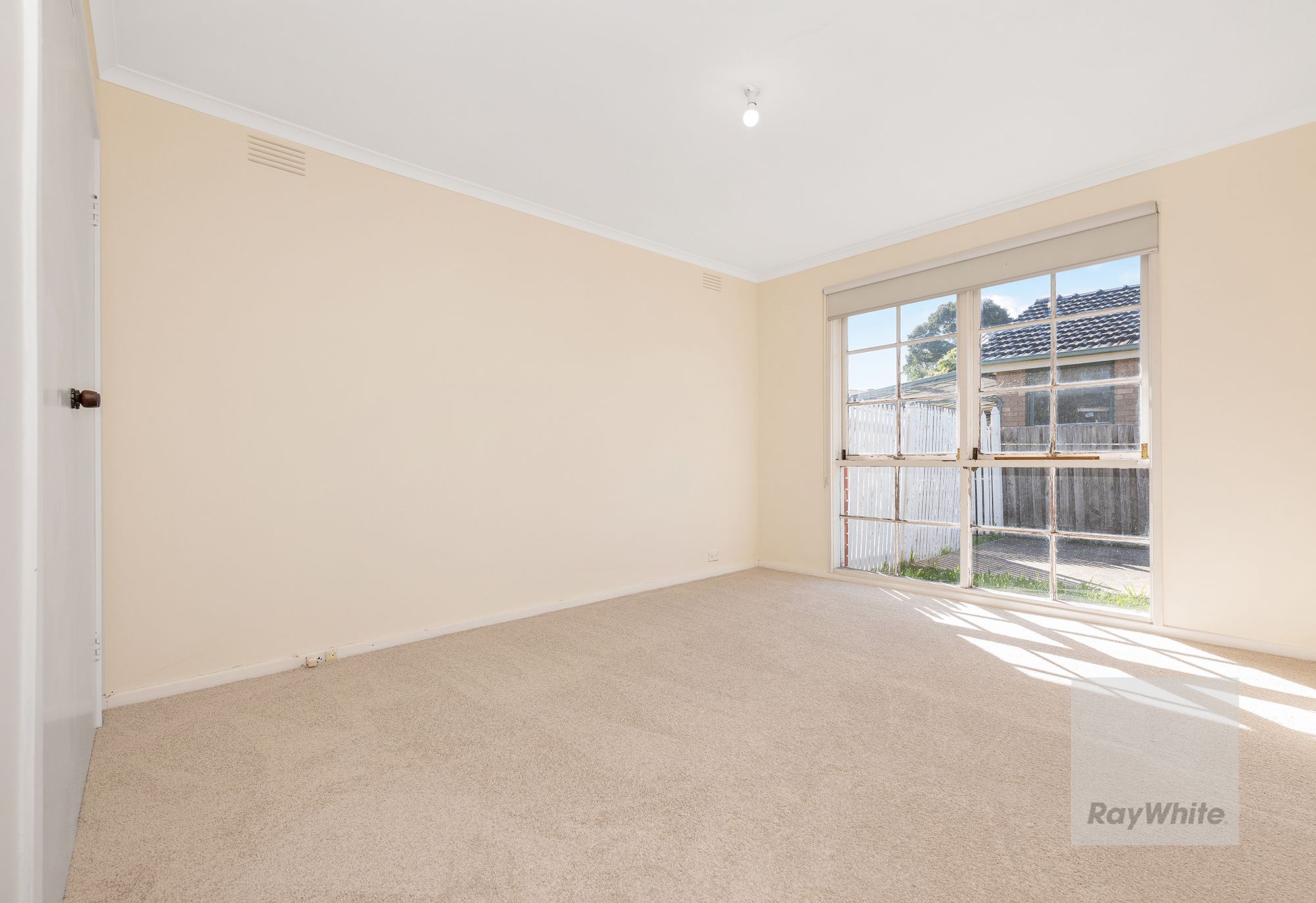 7 Lloyd Street — photo 6 of 7