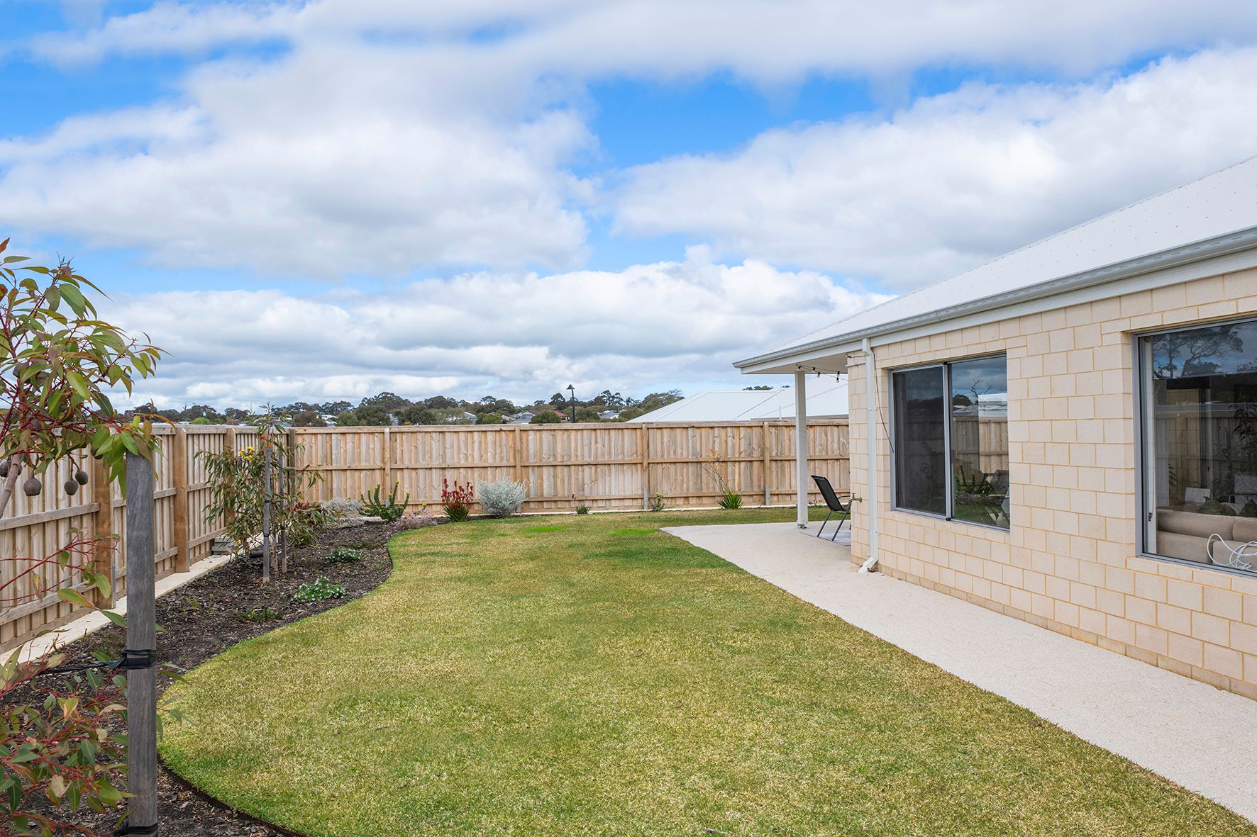 6 MacLaren Crescent — photo 13 of 14