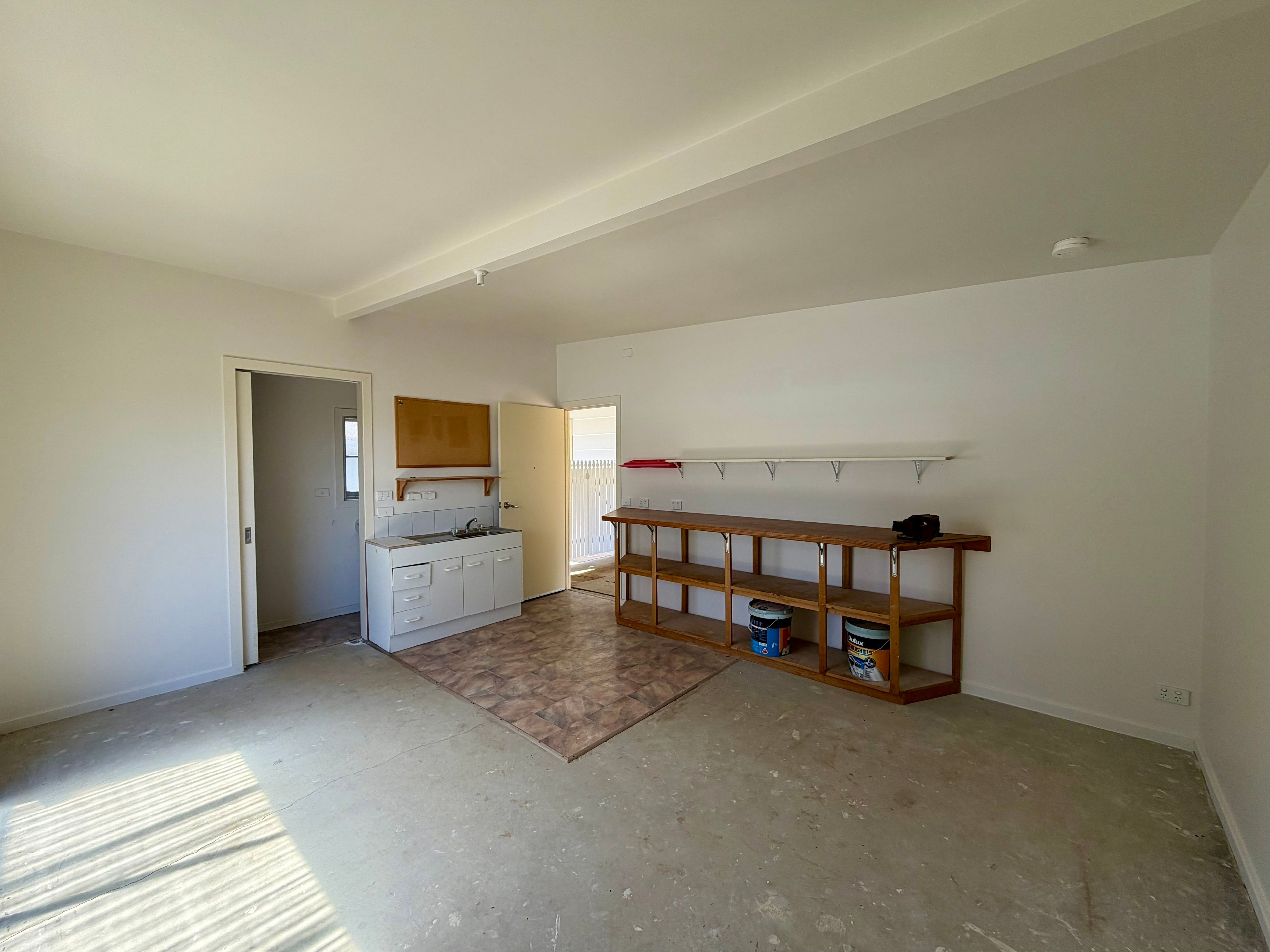 81 Tallawang Avenue — photo 14 of 16