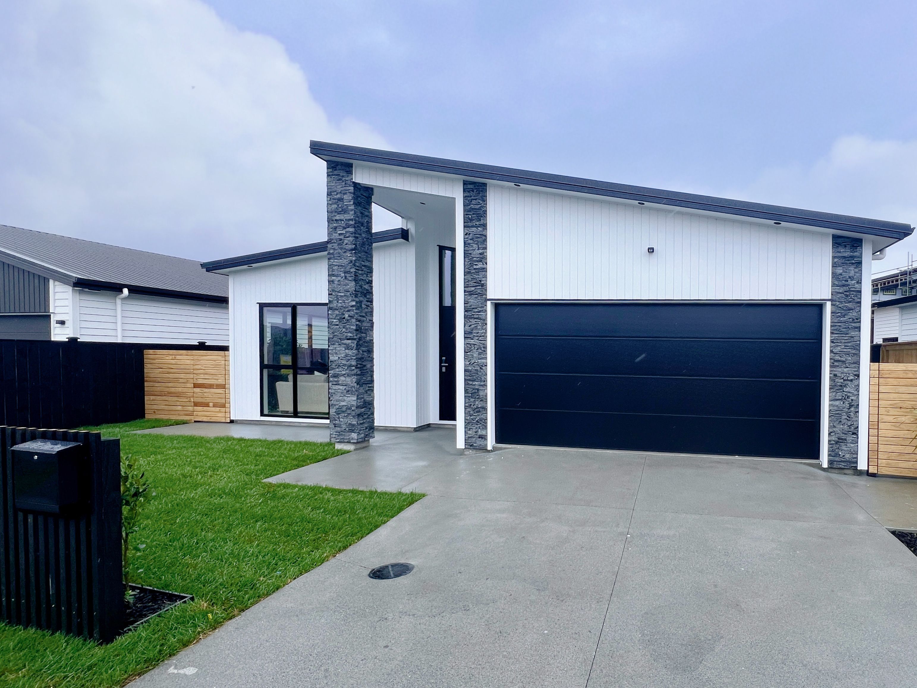 30 Tipu Crescent, Milldale, Rodney