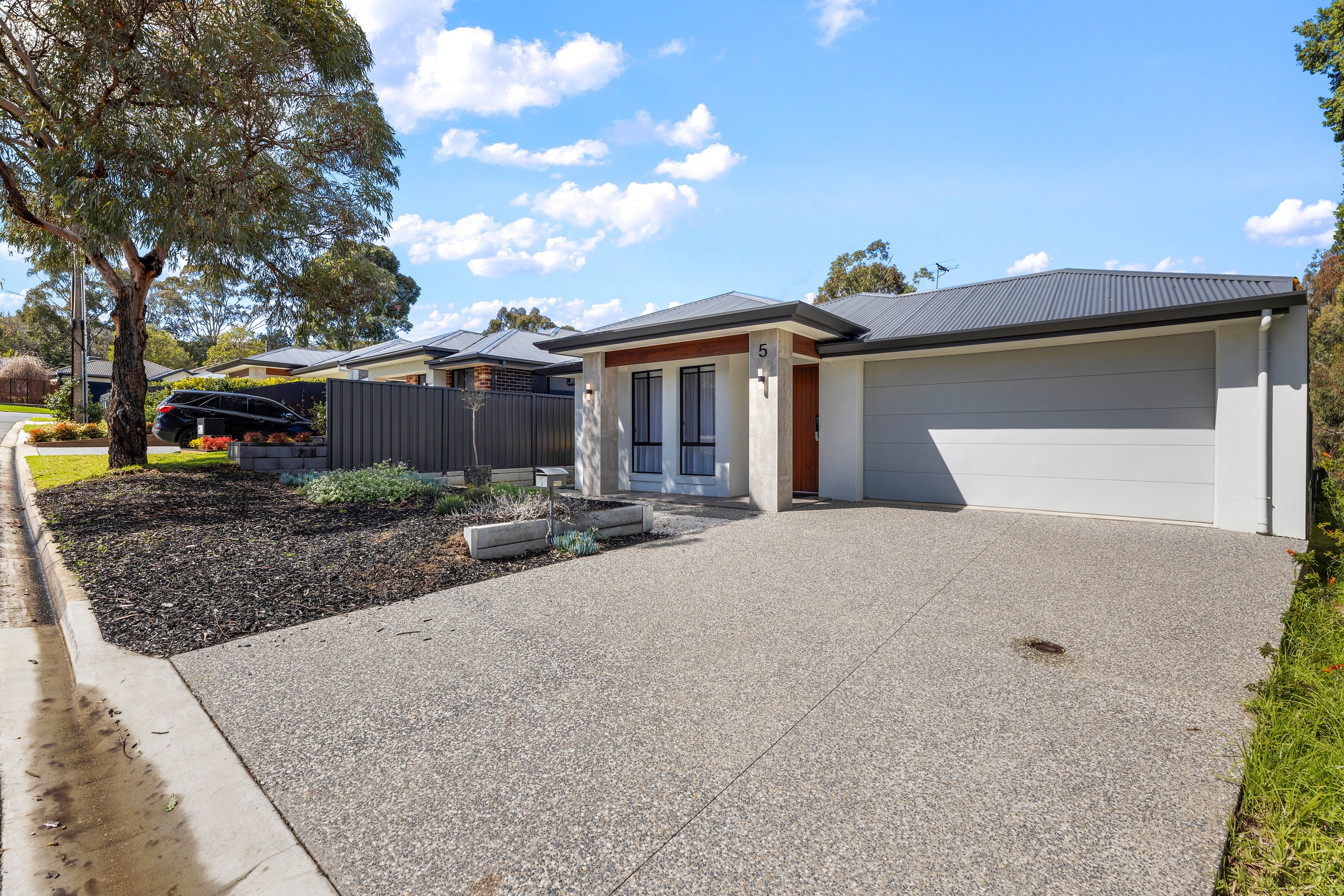 5 Carmel Avenue, Vista, SA 5091