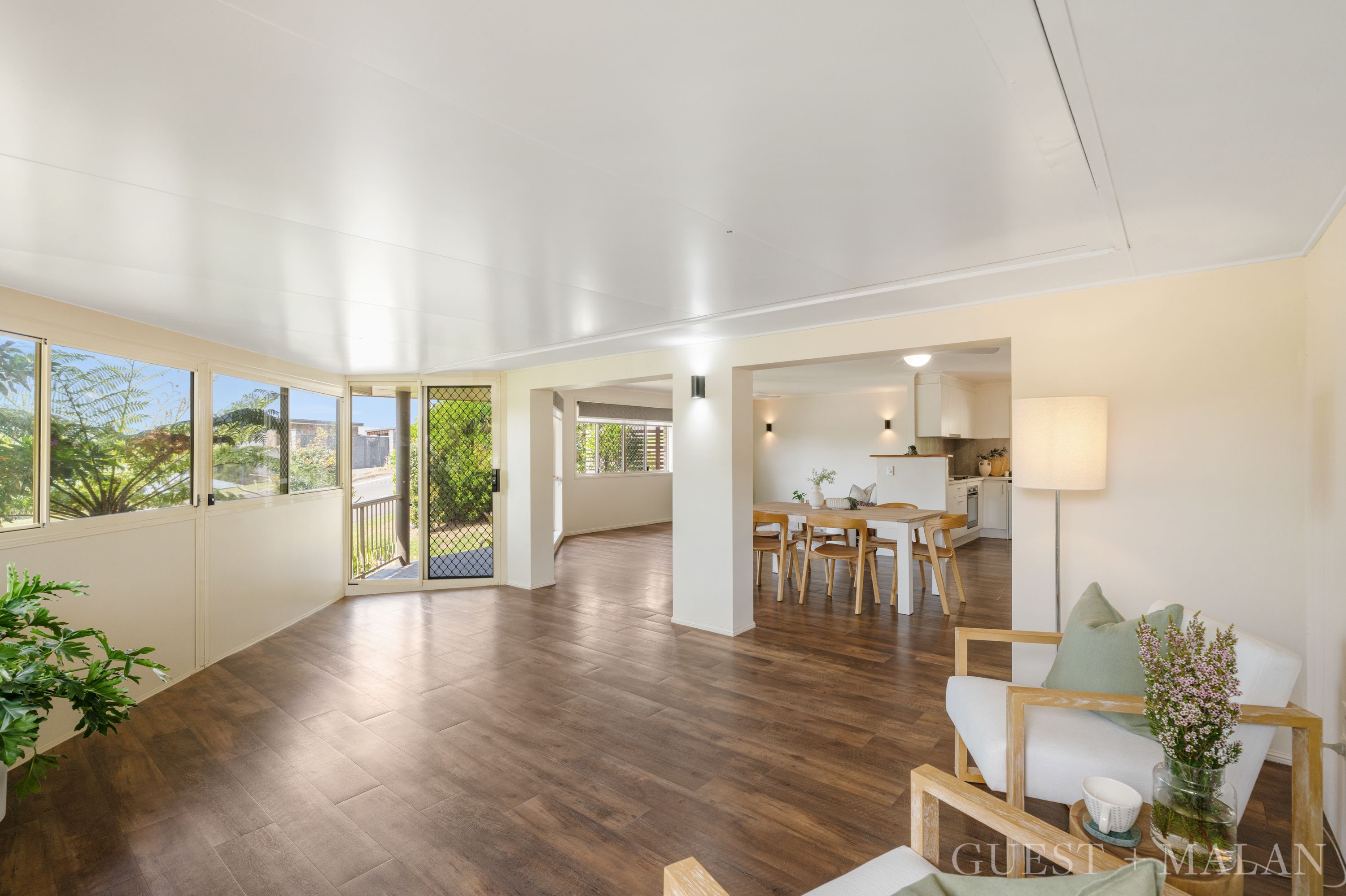 1/51 Mariners Crescent — photo 4 of 21