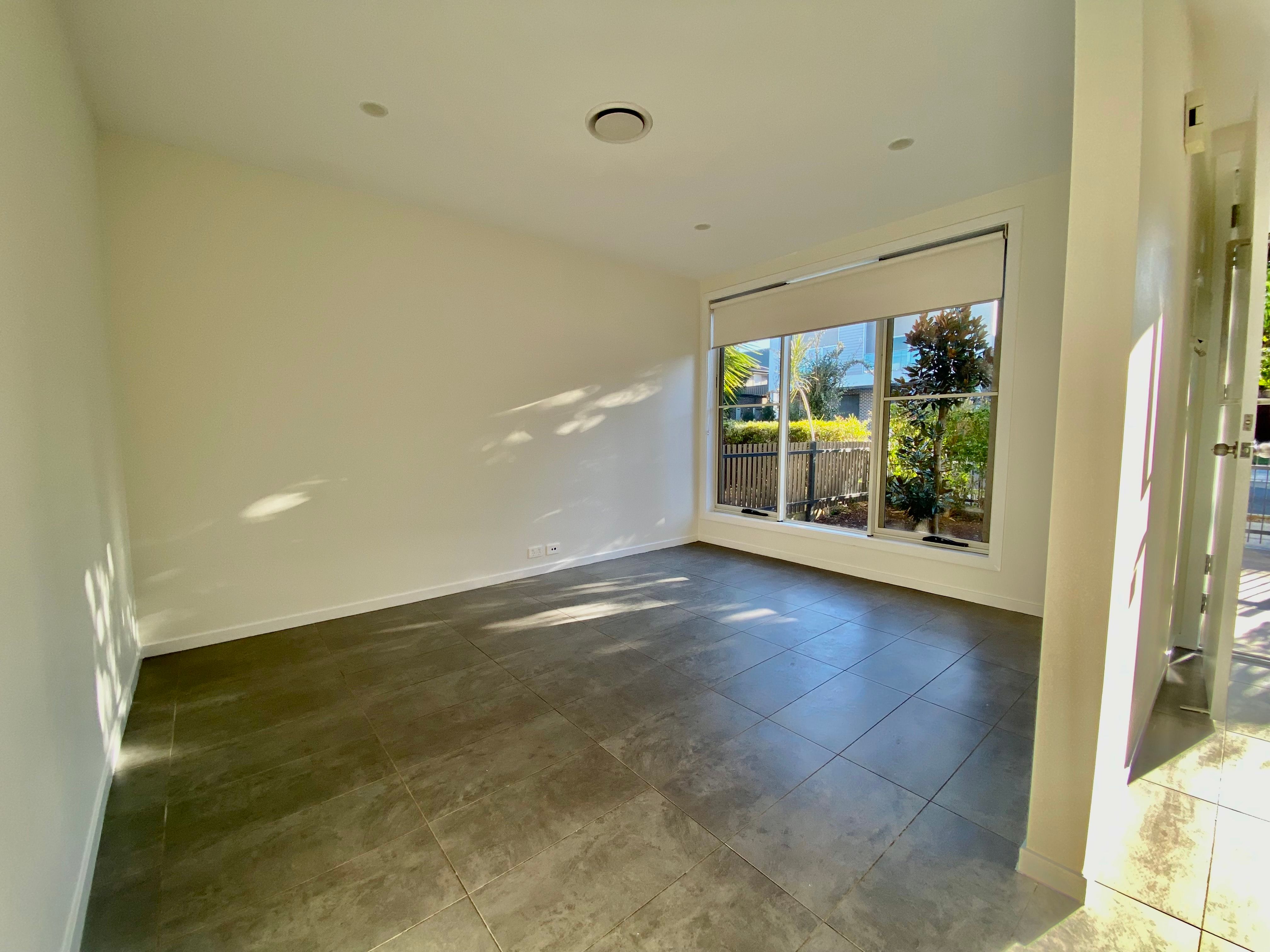 8 Indigo Crescent, Denham Court, NSW 2565