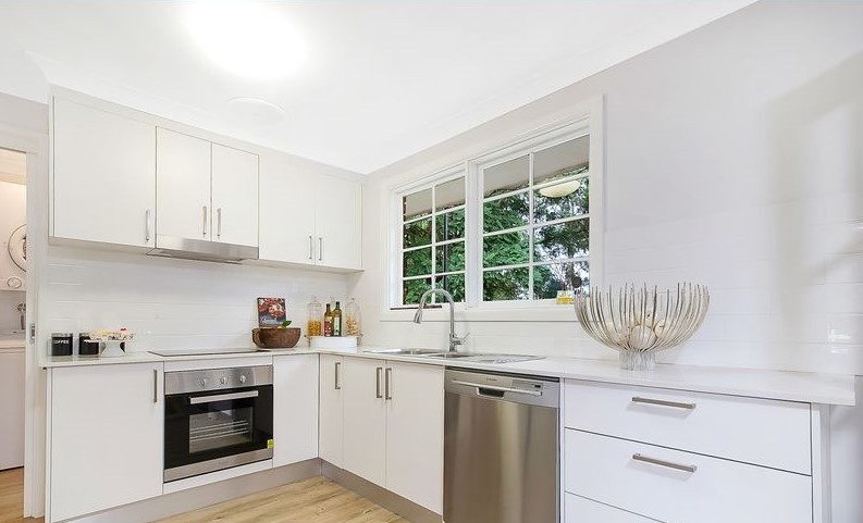 15 Minchin Avenue, Hobartville, NSW 2753