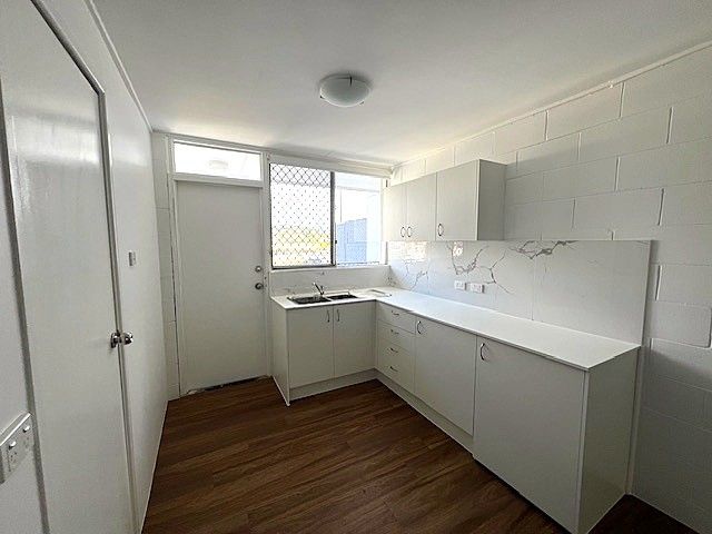 2/102 Chalk Street, Coolangatta, QLD 4225