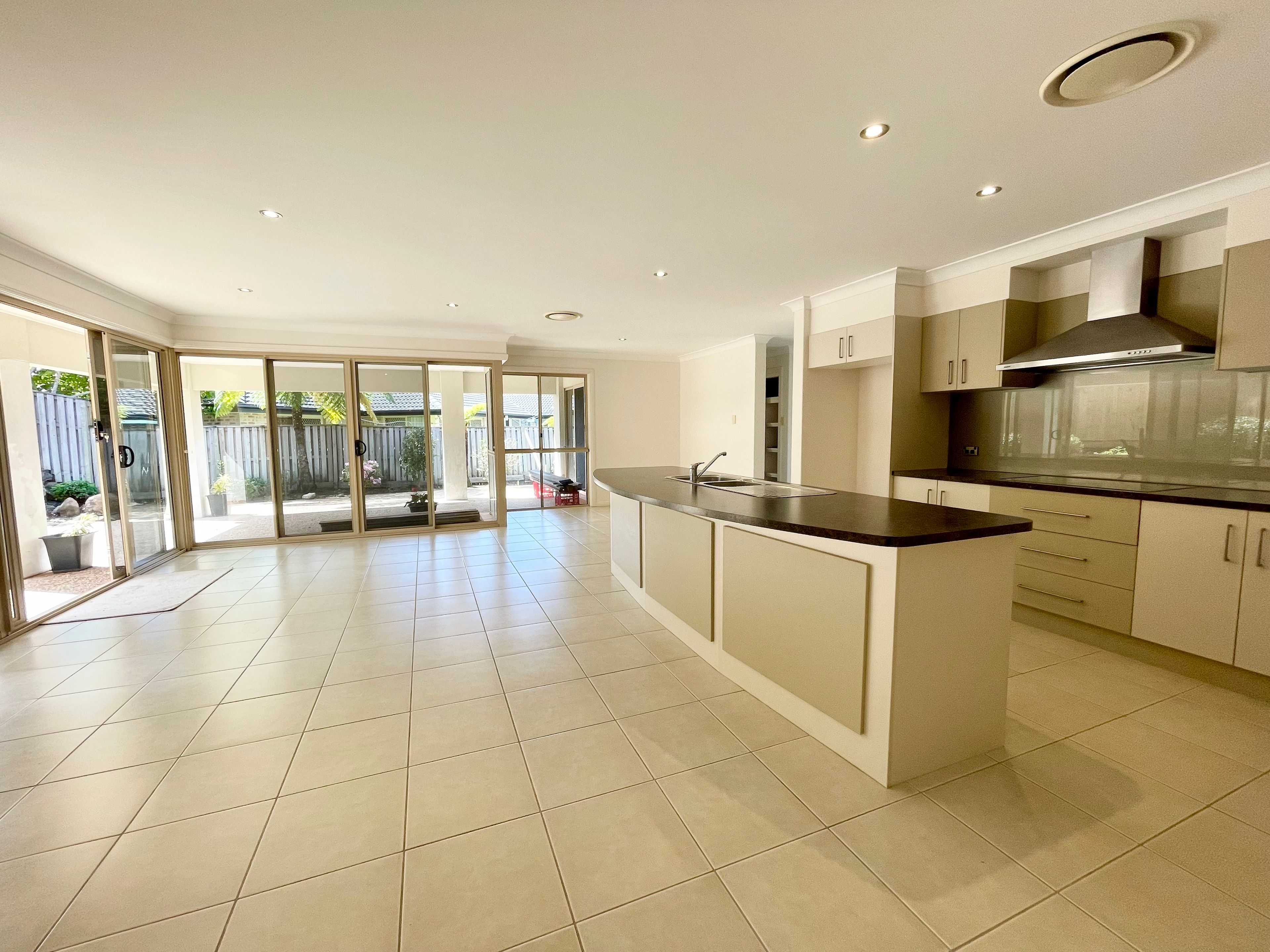5 Rimu Place, Molendinar, QLD 4214