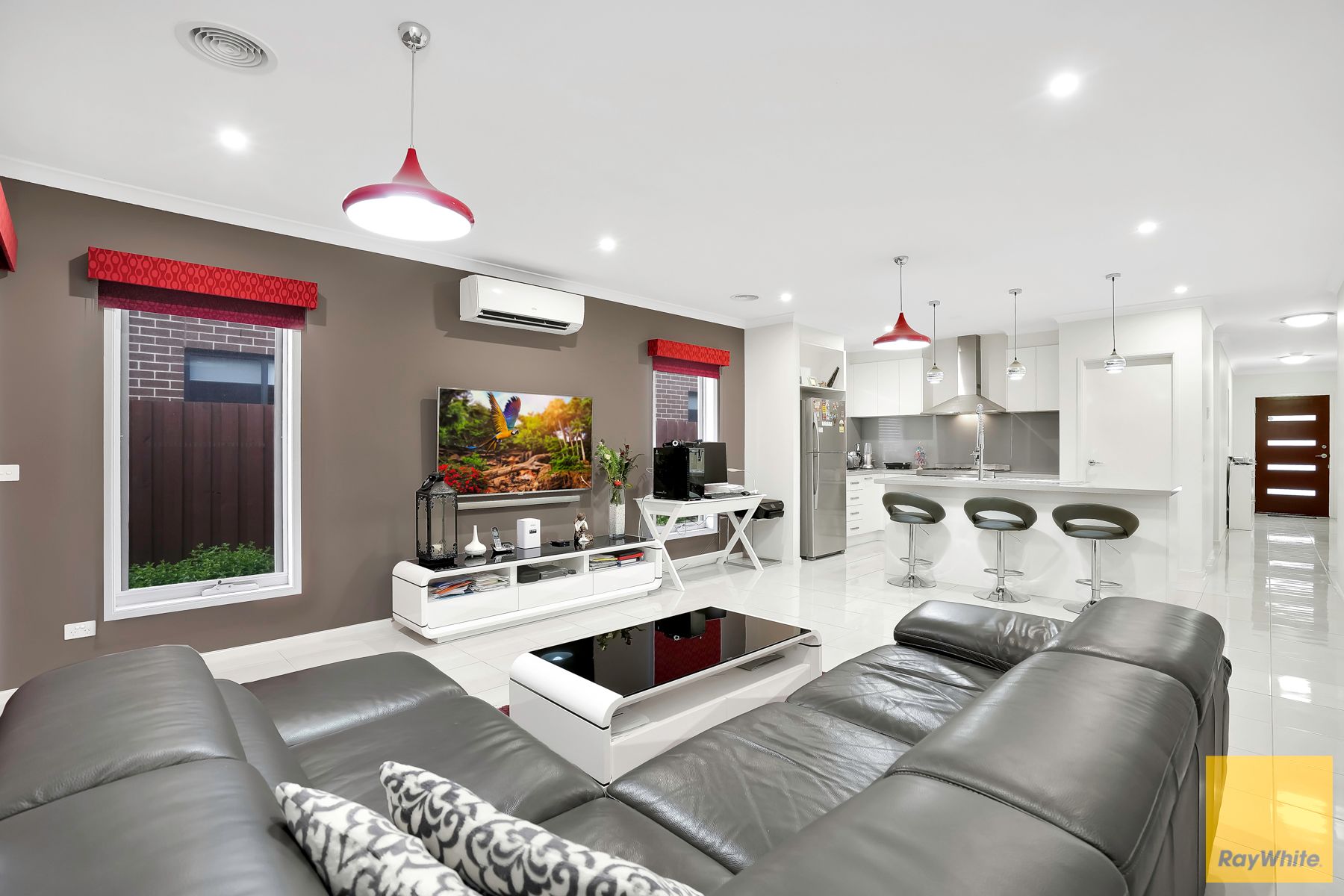 6 Bottlebrush Road, AINTREE, VIC 3336