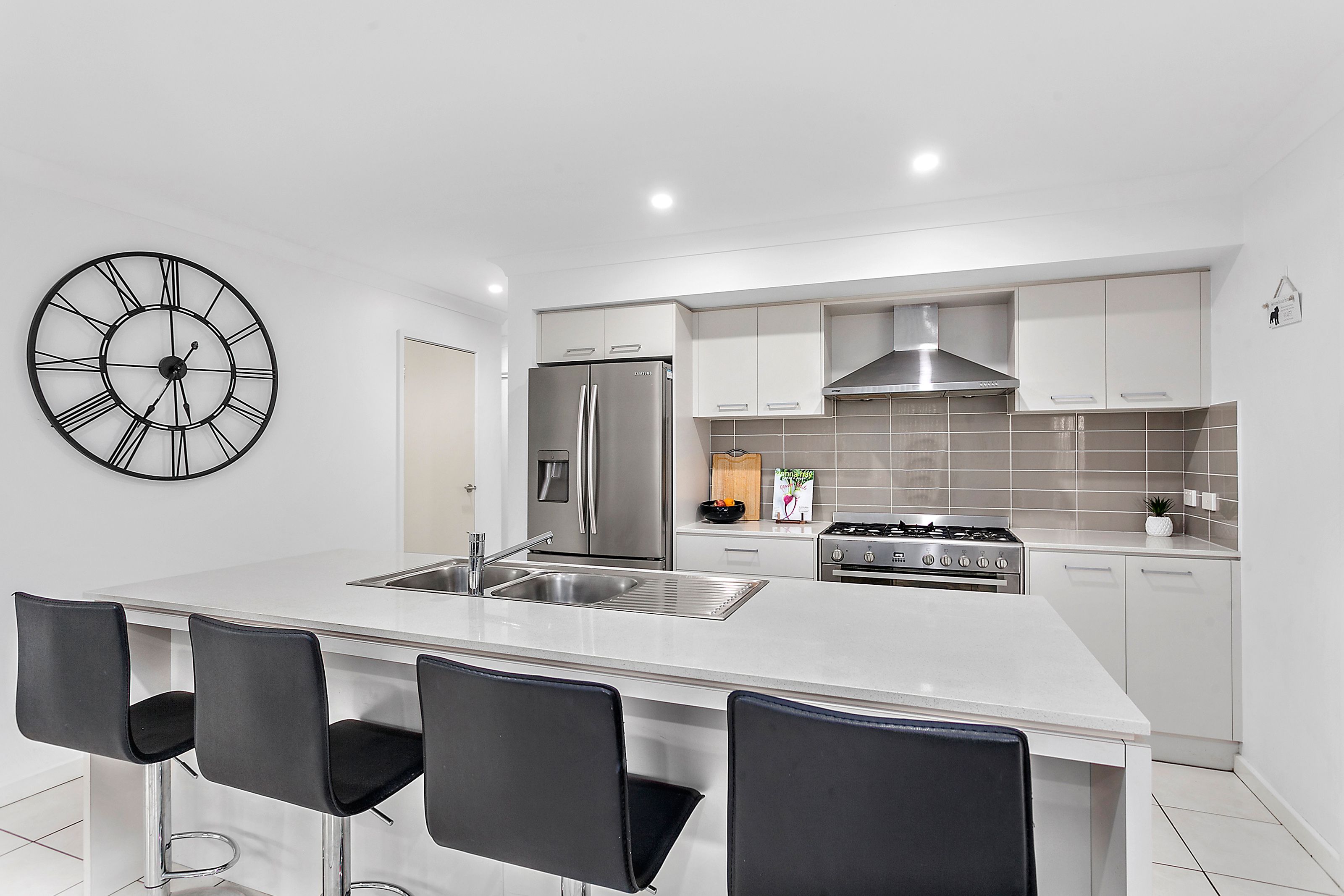 57 Elizabeth Circuit, Flinders, NSW 2529