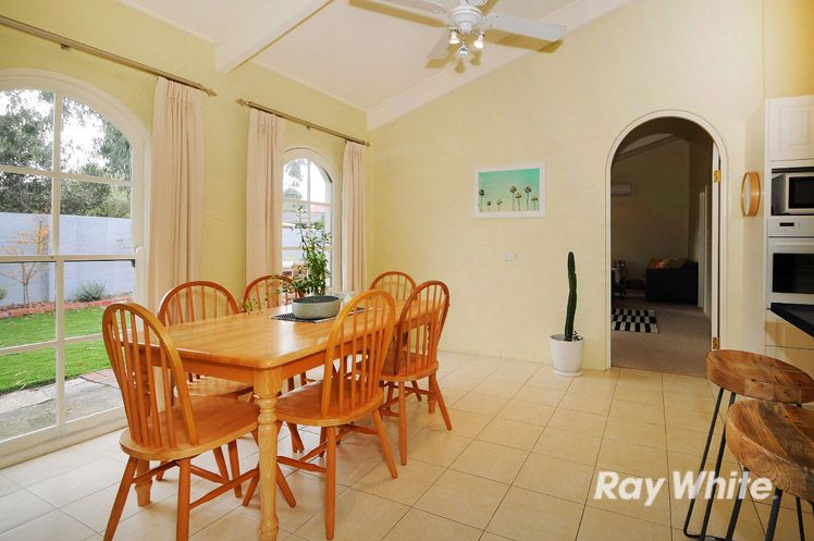 1 Carnoustie Court, Frankston, VIC 3199