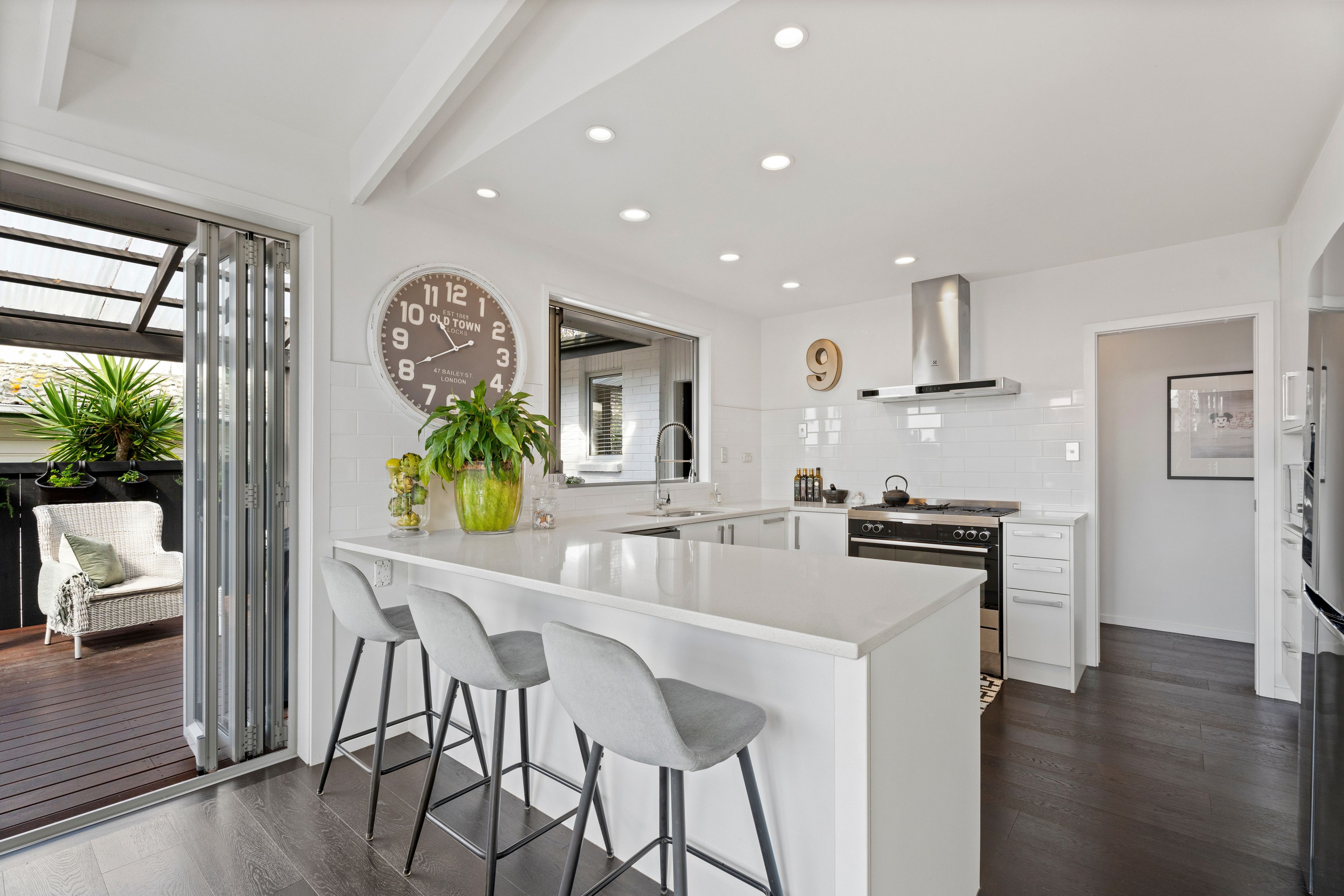 9 Fratley Avenue, Farm Cove, Manukau City