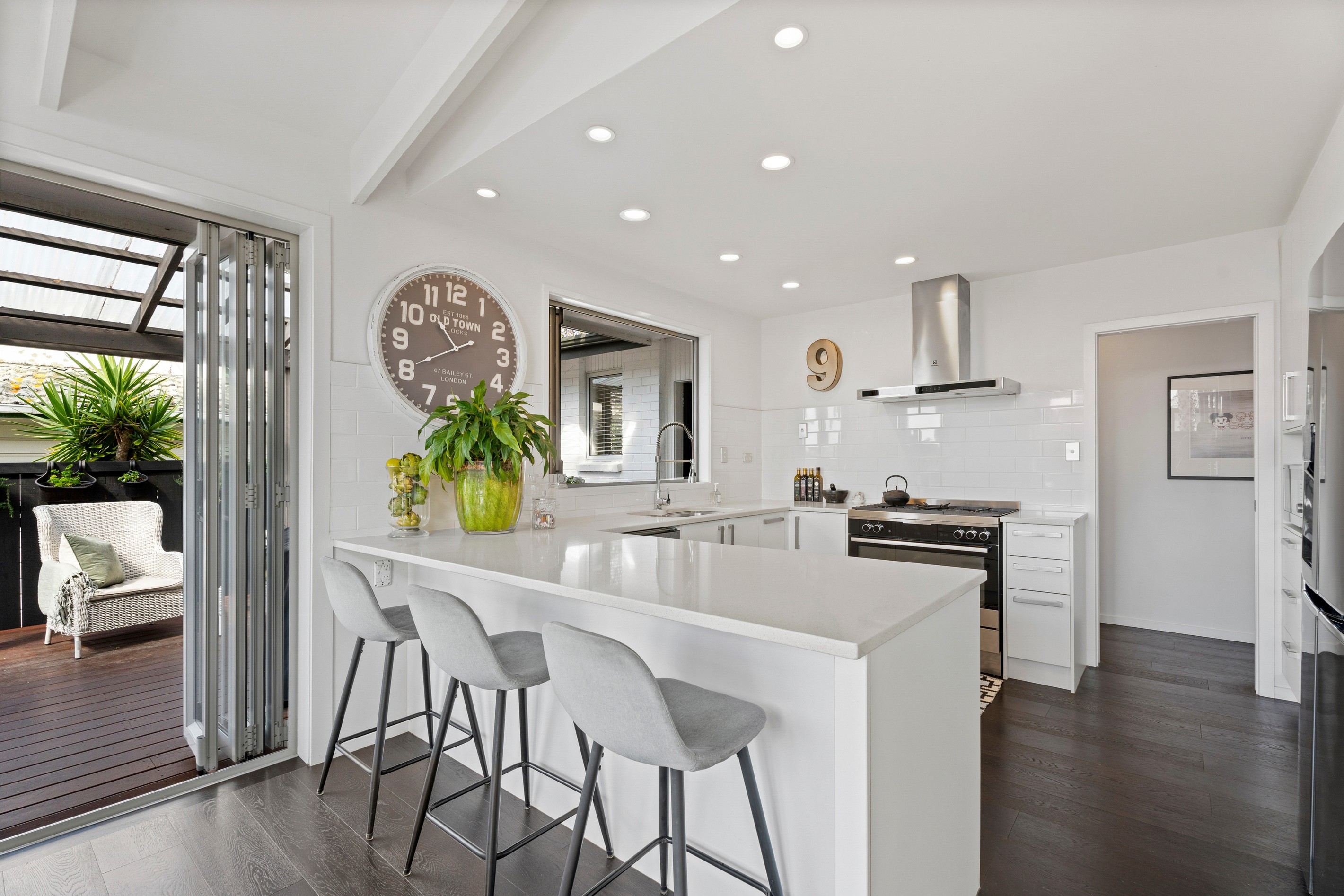 9 Fratley Avenue, Farm Cove, Manukau City