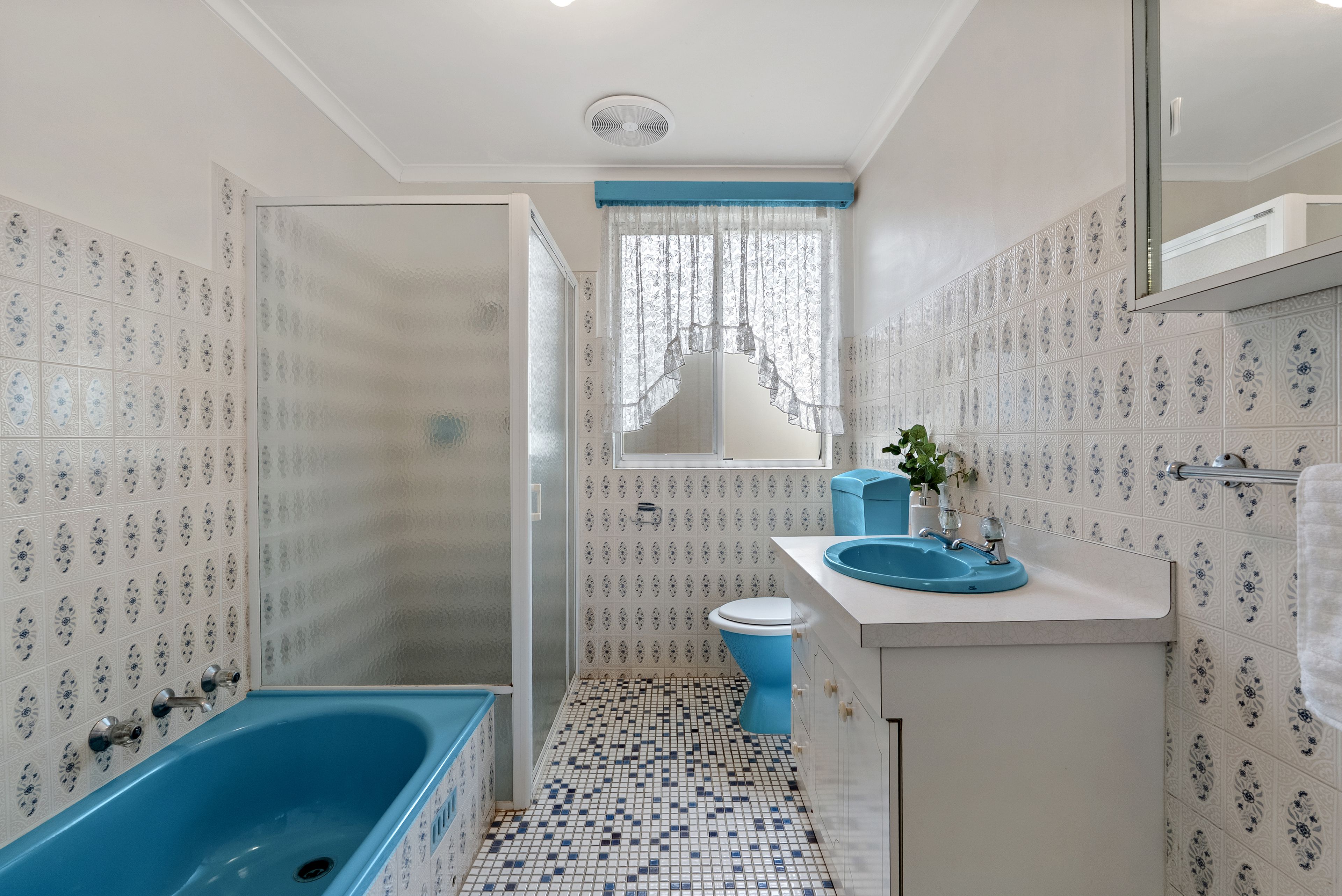 6 Edwards Avenue — photo 18 of 23