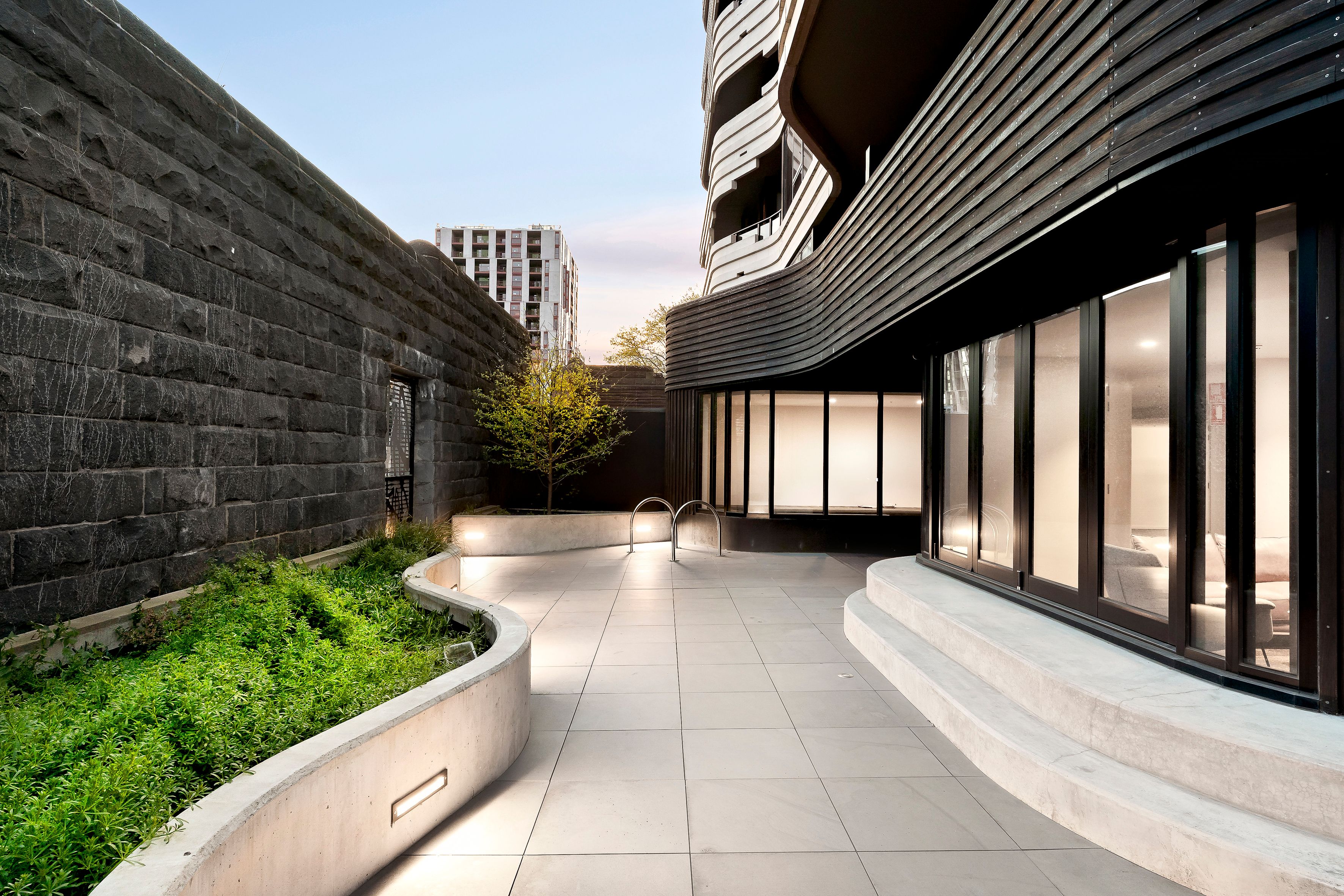 613/11 Urquhart Street — photo 3 of 15
