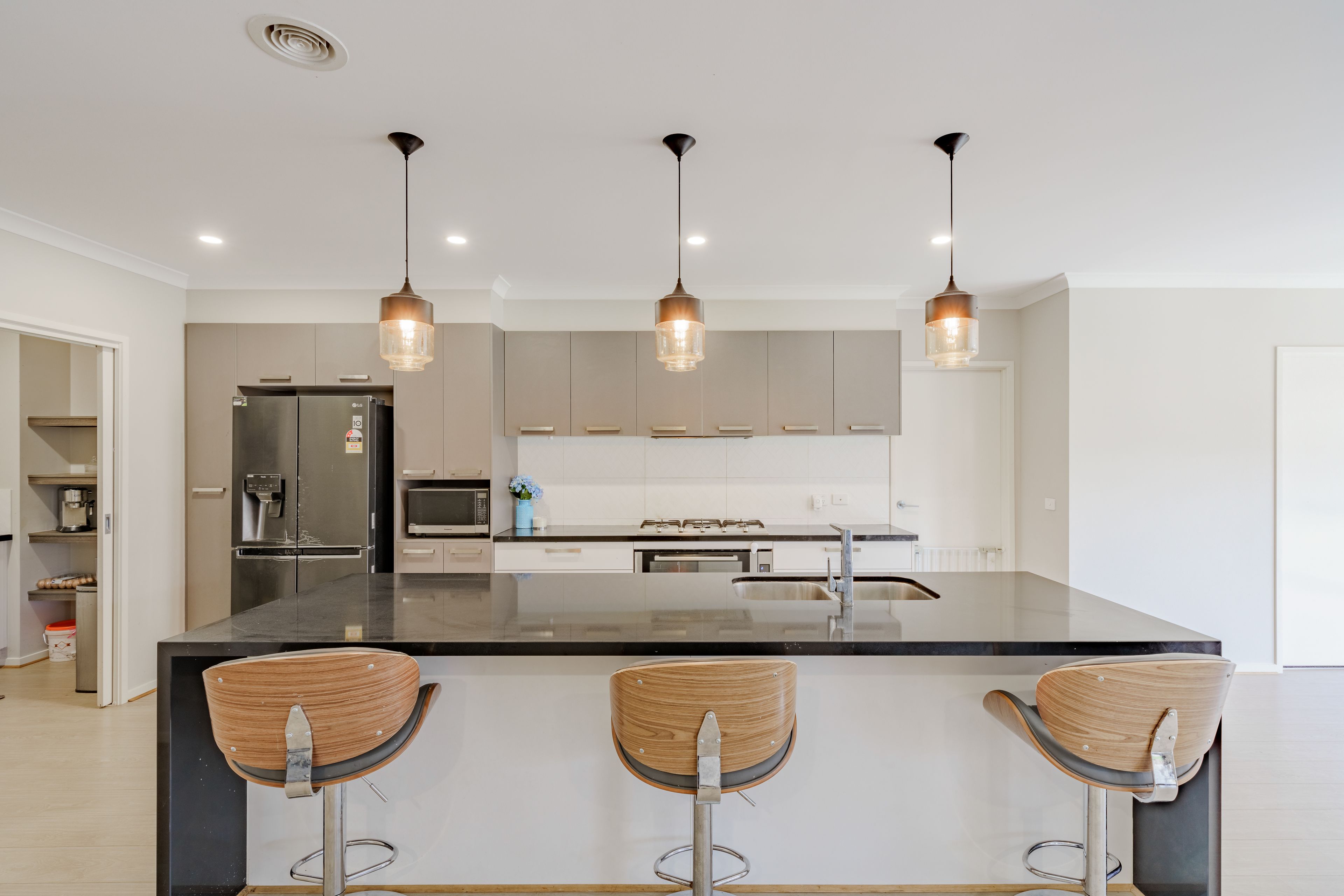 238 Heather Grove, Clyde North, VIC 3978