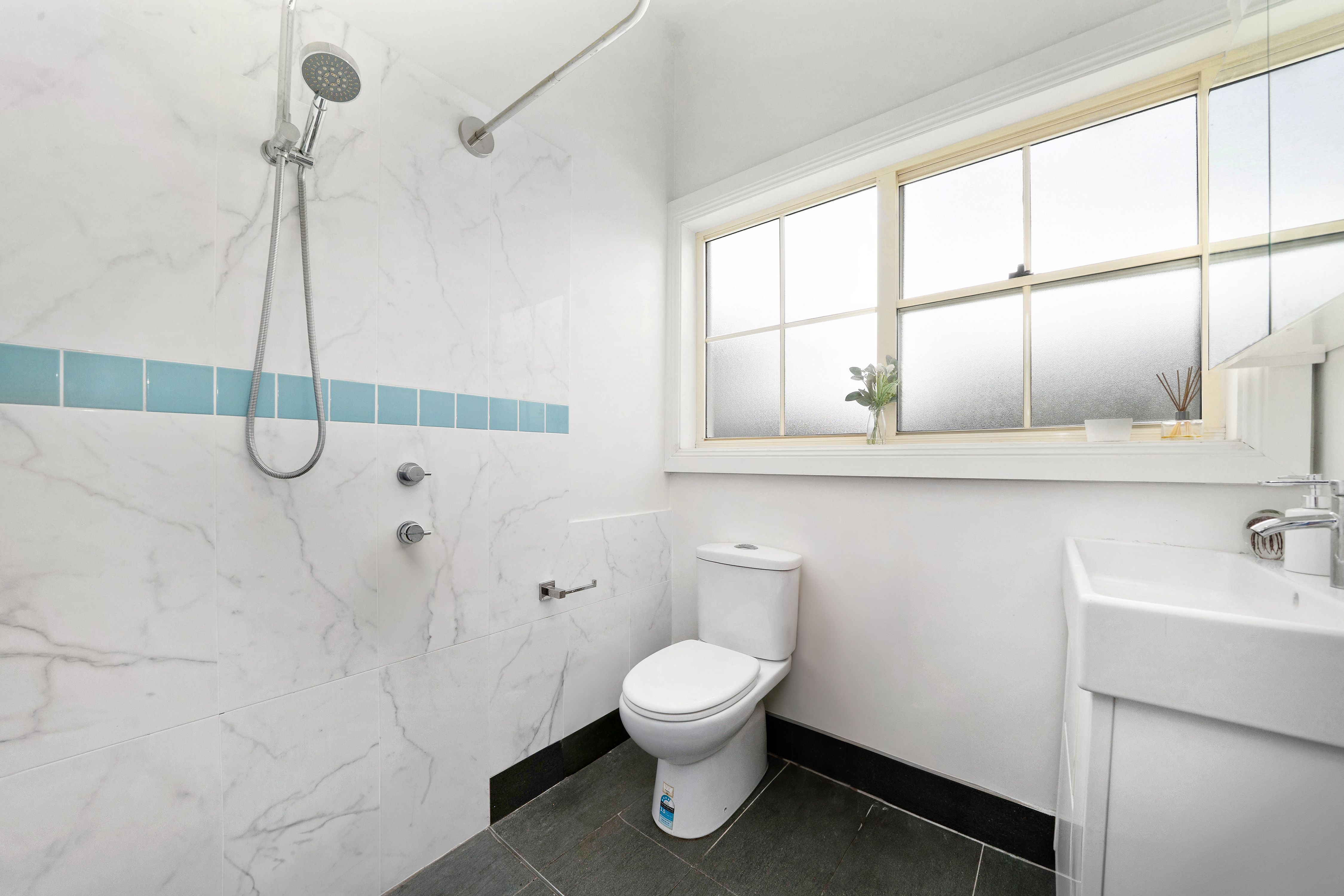 12 Glebe Place — photo 11 of 23