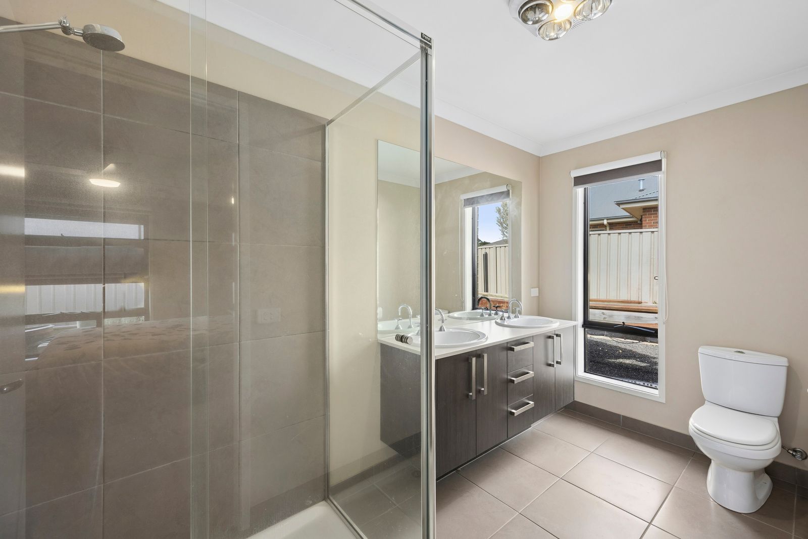 17 Fulford Crescent — photo 12 of 18