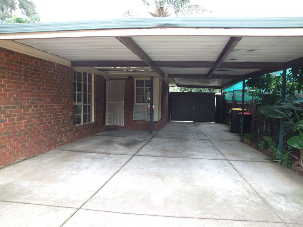 4 Barries Road, Melton, VIC 3337