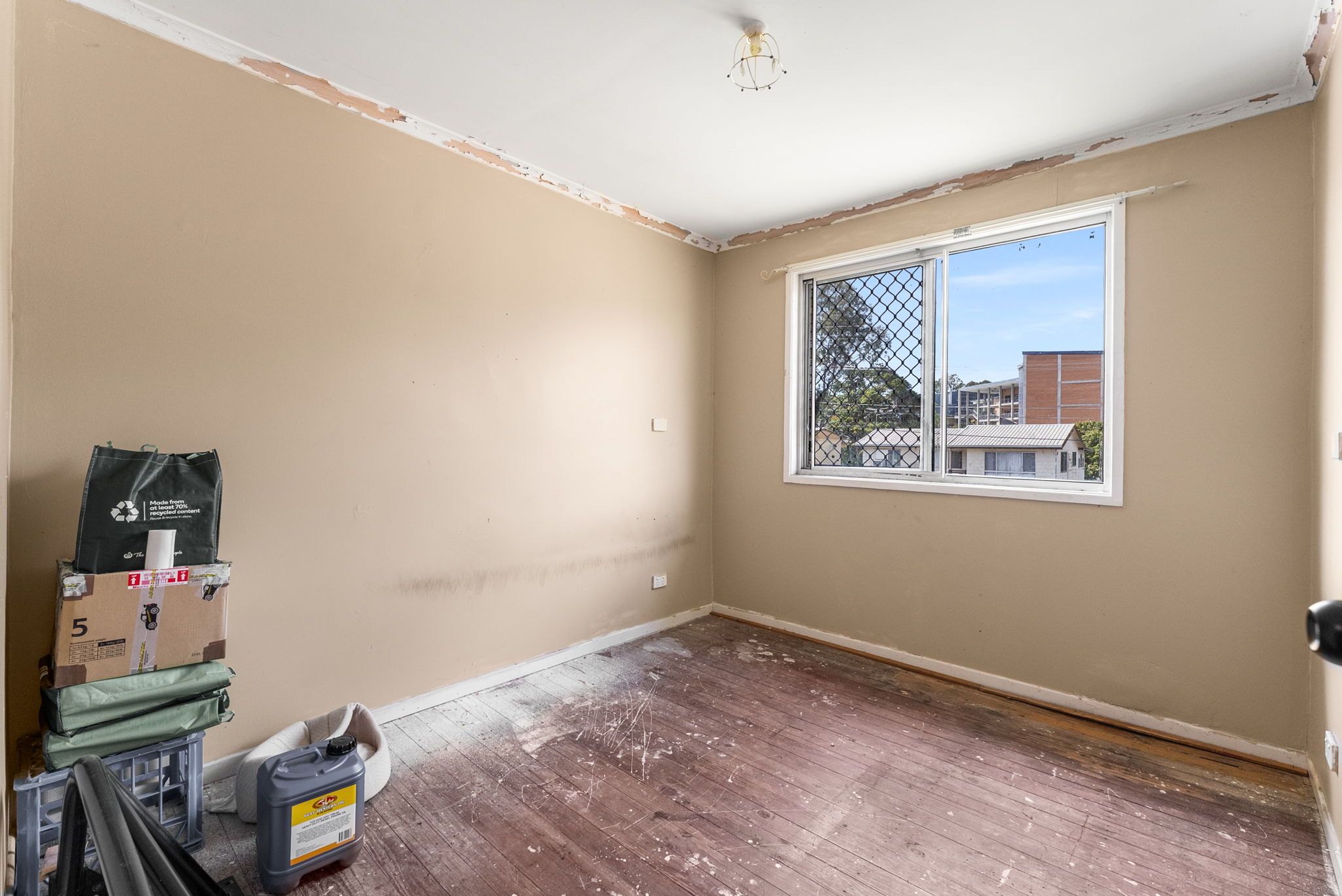 33 Polaris Avenue — photo 5 of 17