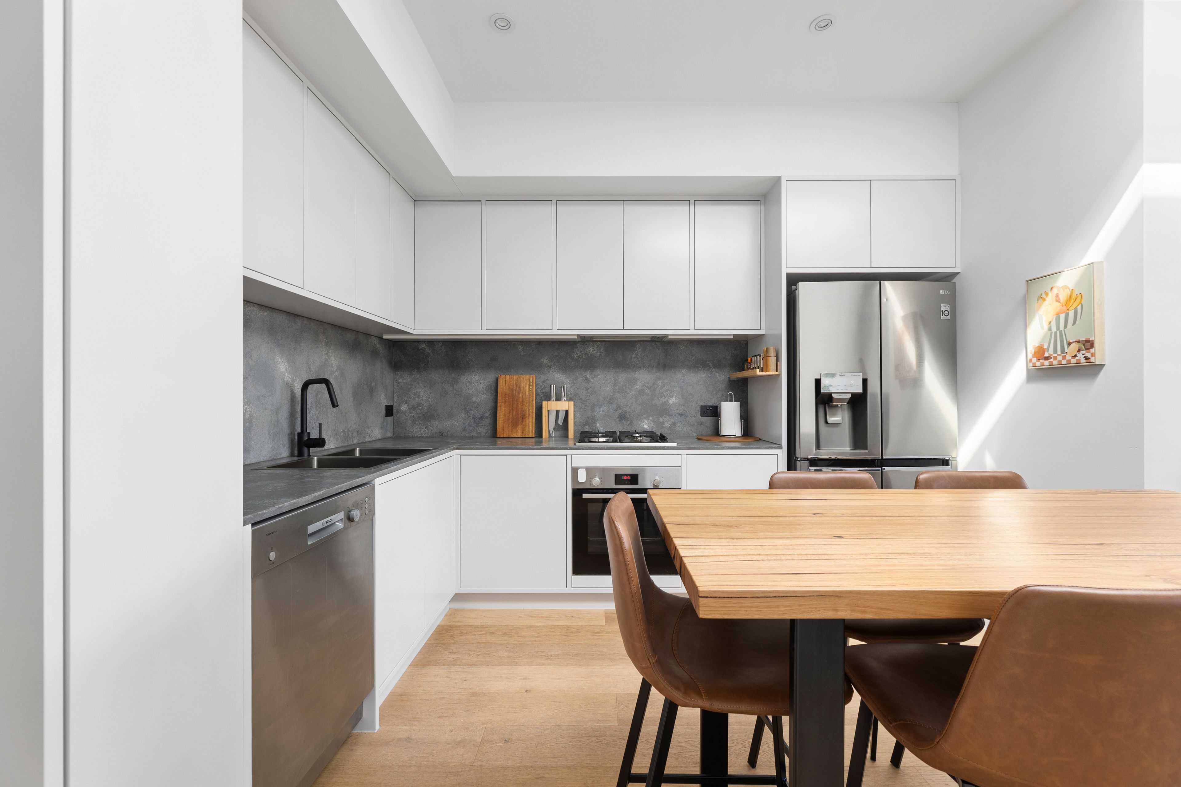 2/98 Albert Street — photo 6 of 15