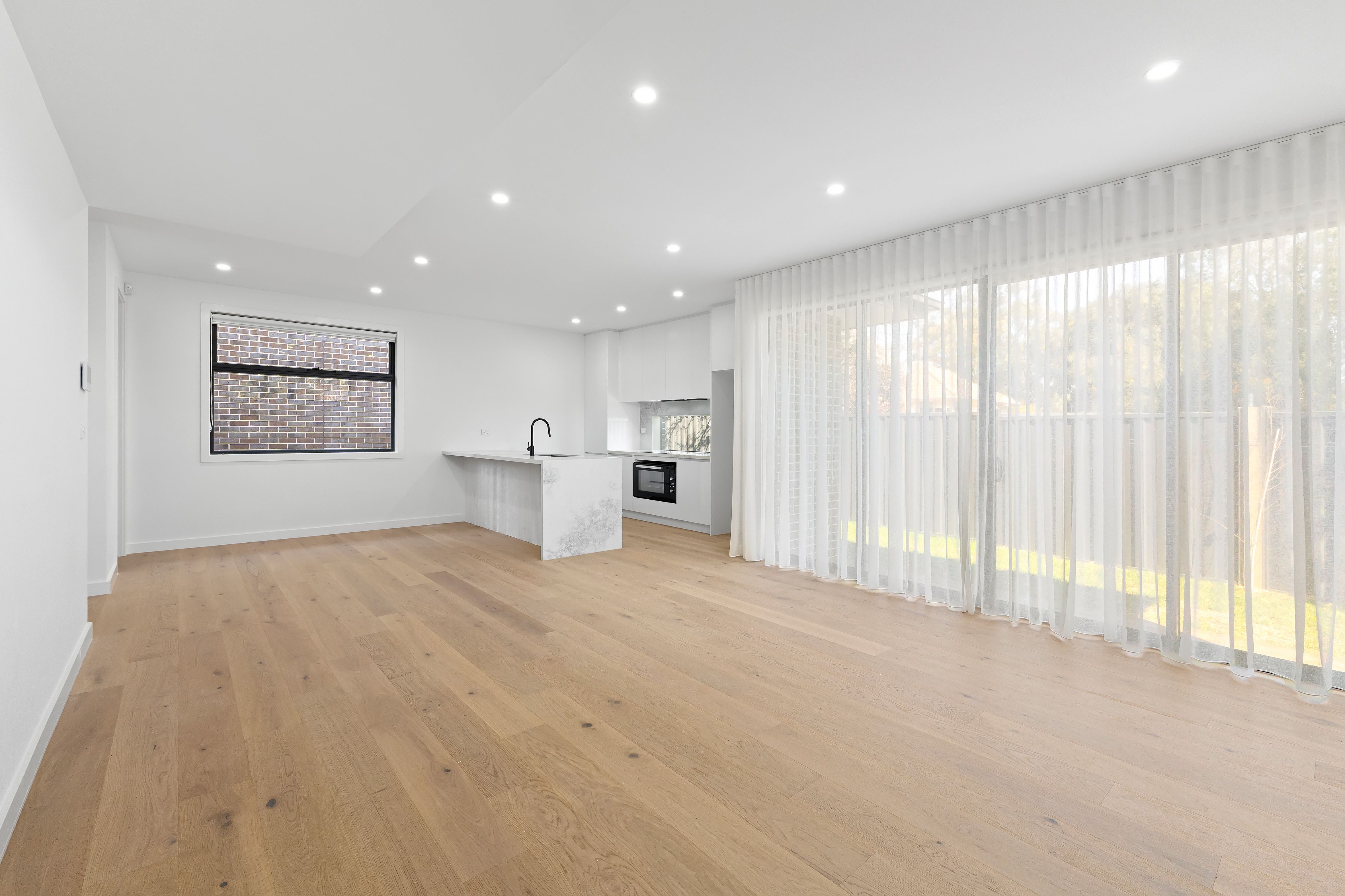 3/3 Munro Street — photo 2 of 5