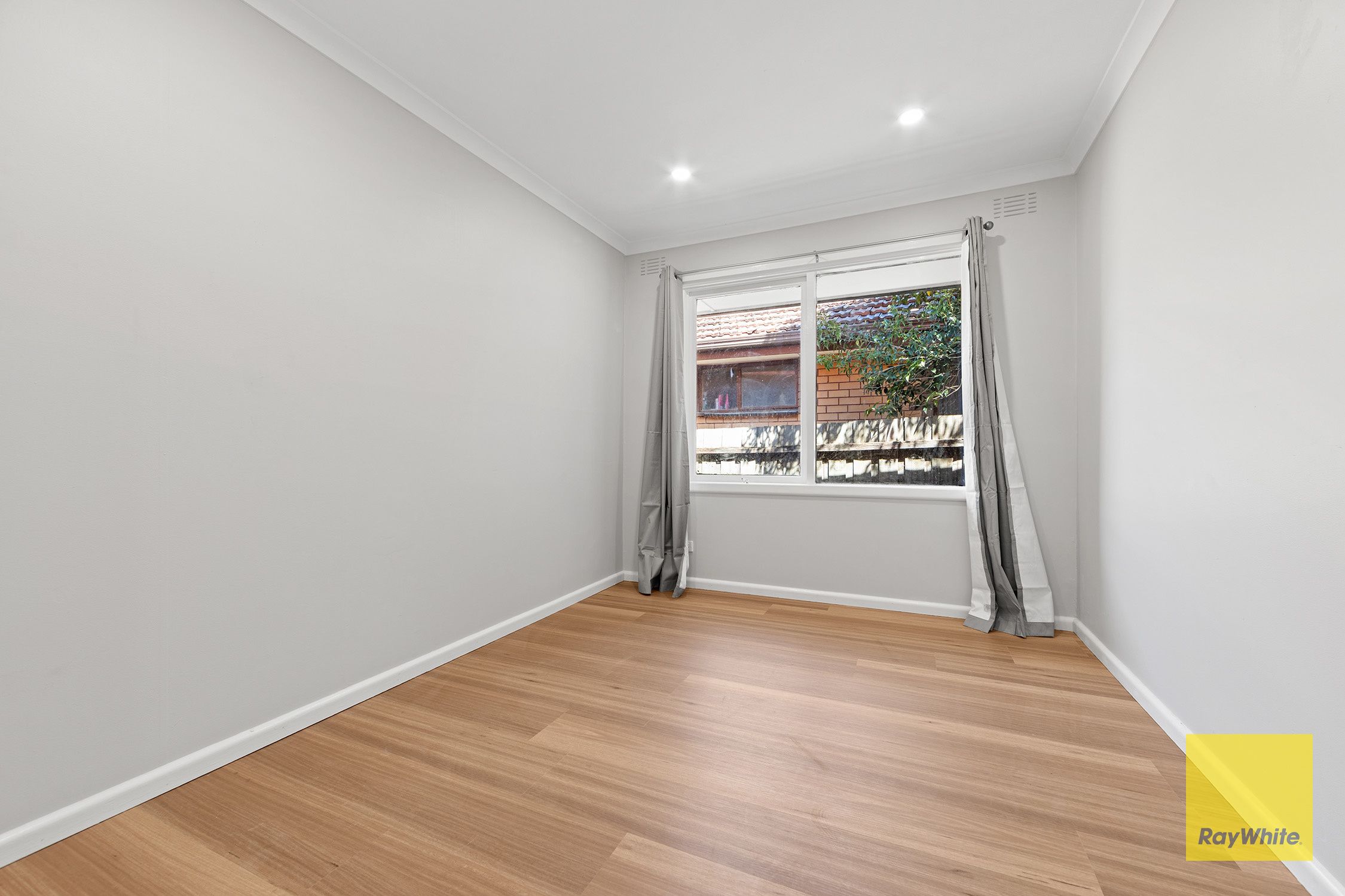 25 Harris Street — photo 10 of 18