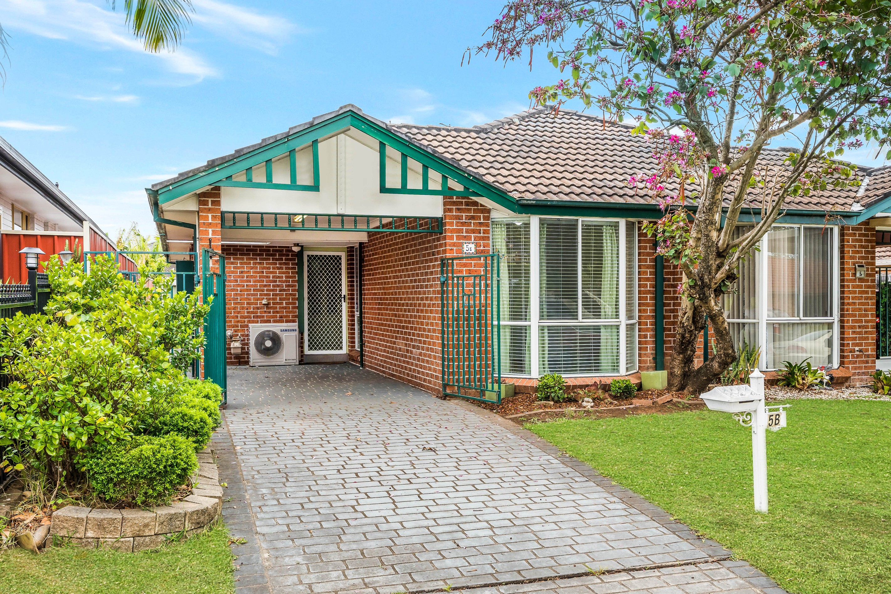 5B Tamworth Crescent, Hoxton Park, NSW 2171