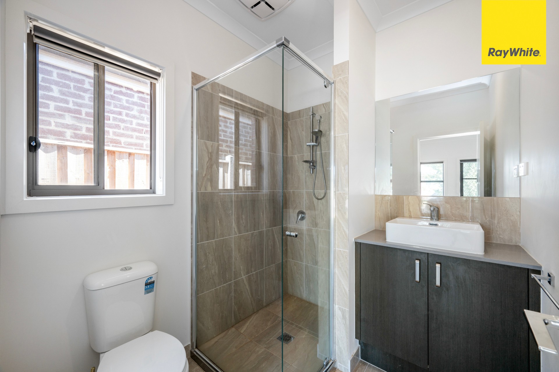 45 Sadie Avenue, THORNHILL PARK, VIC 3335