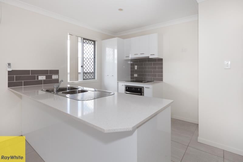 11 Falcon Street, Redbank Plains, QLD 4301