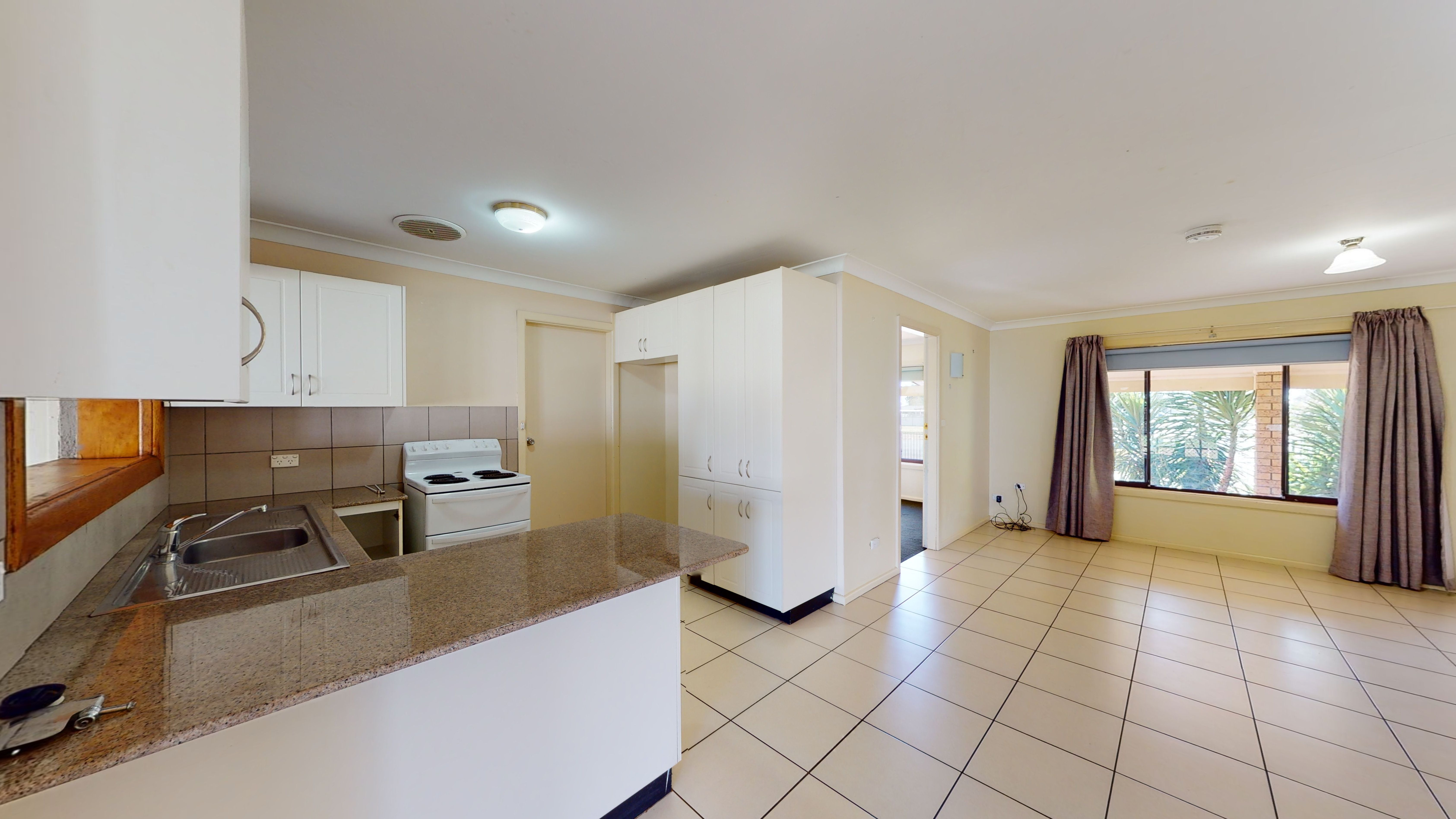 227 Myall Street — photo 4 of 15