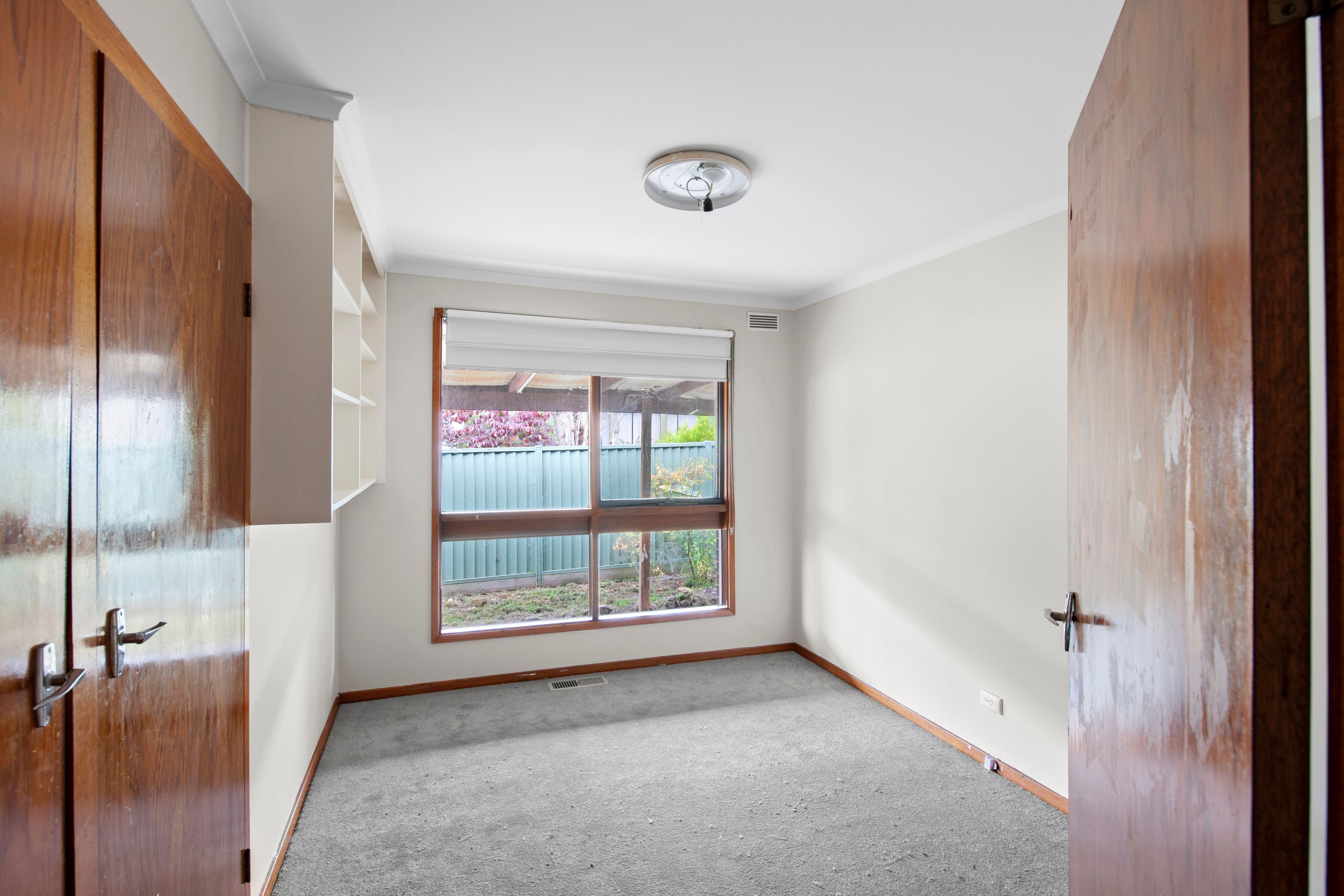 4 Carpenter Street — photo 8 of 11