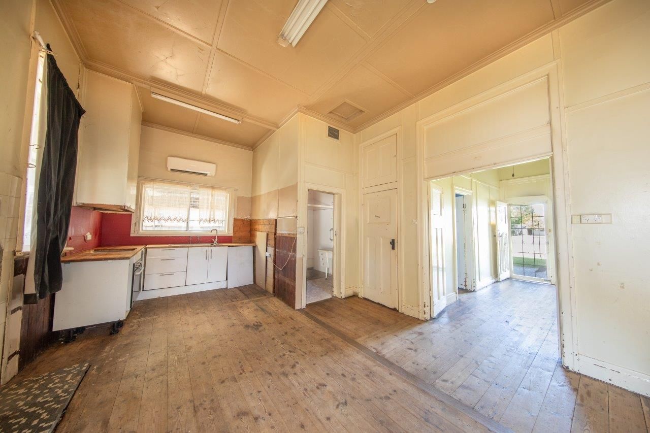 22 FOREST Street — photo 4 of 12