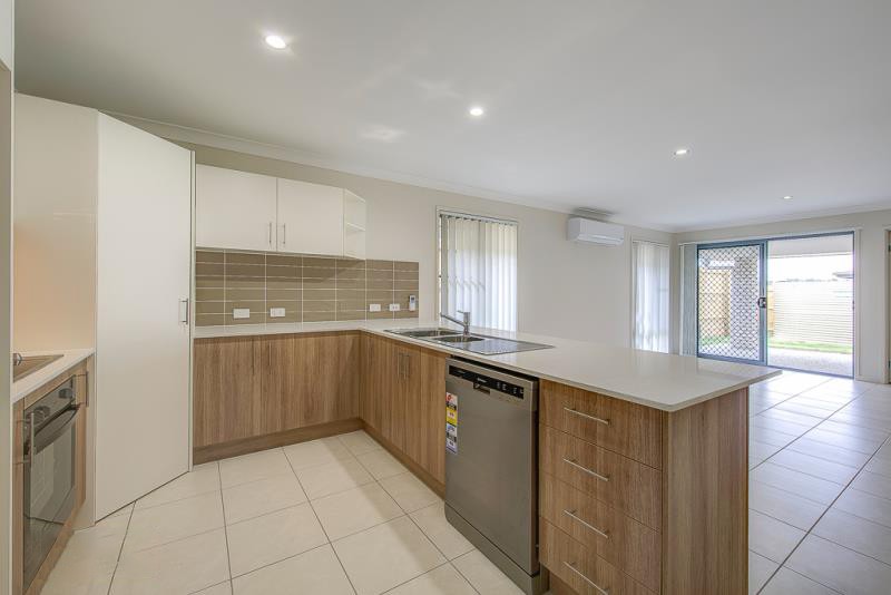 15 Rosella Street, Redbank Plains, QLD 4301
