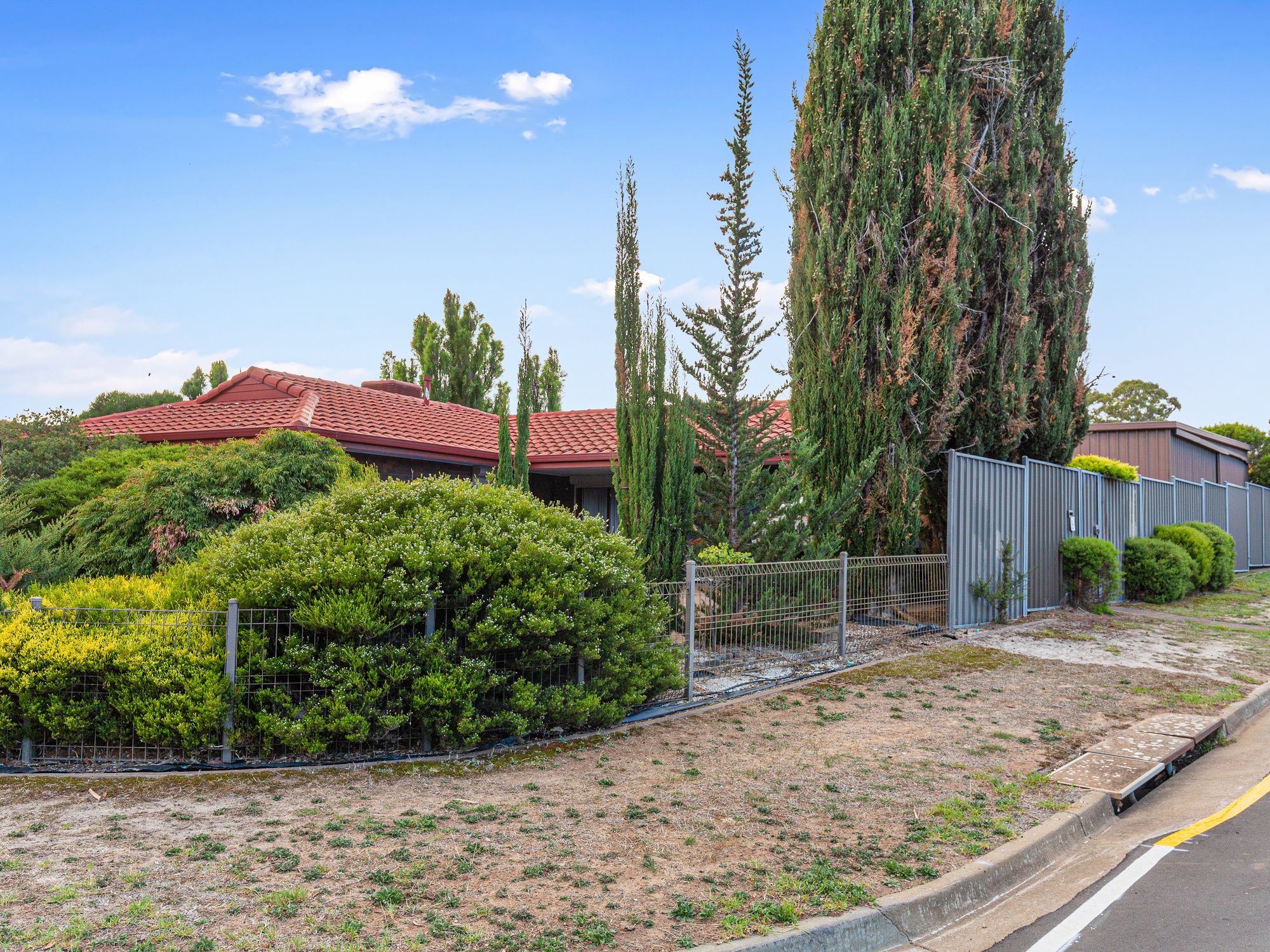 1 Waitara Court, Morphett Vale, SA 5162