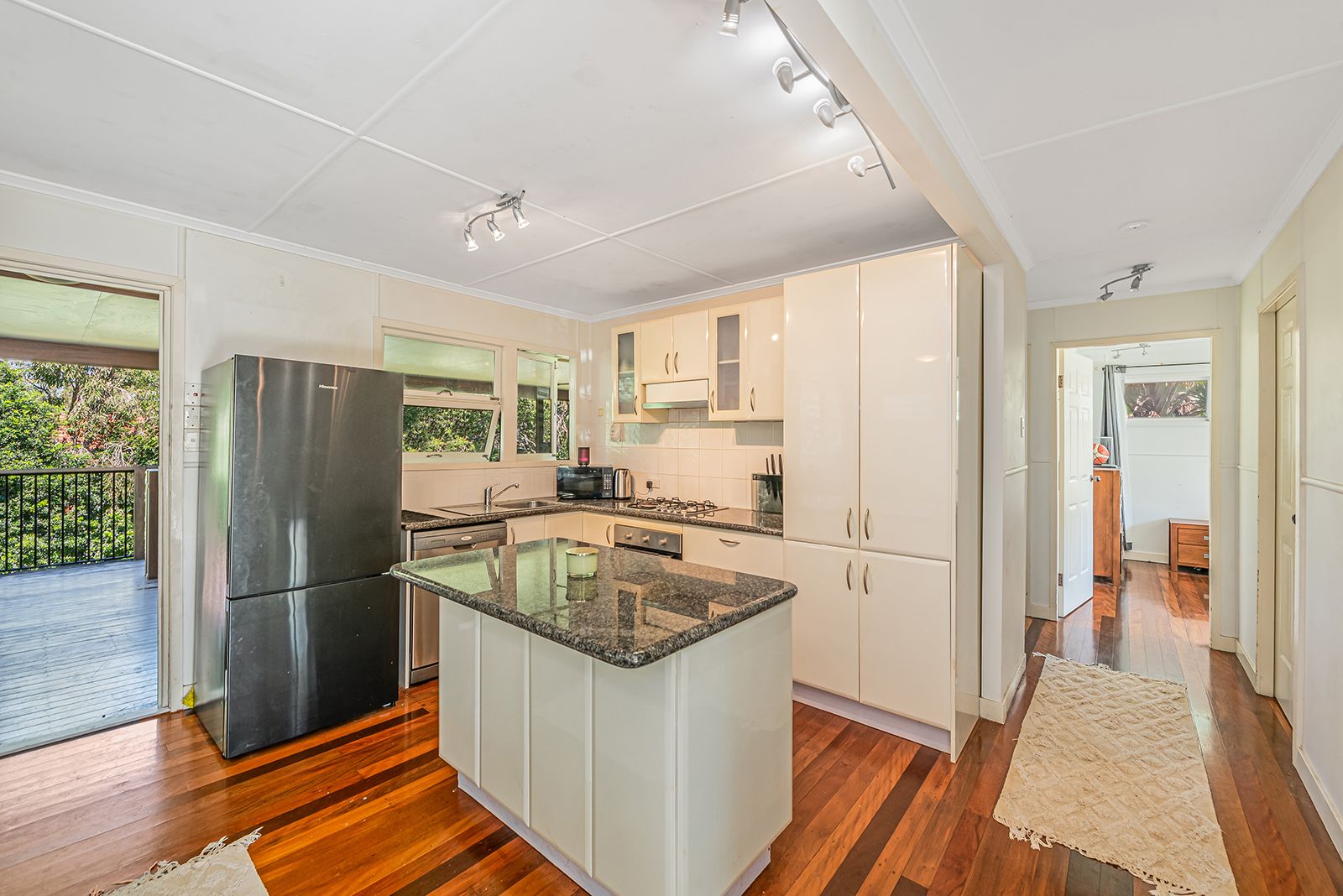 41 Mulsanne Street, Holland Park West, QLD 4121