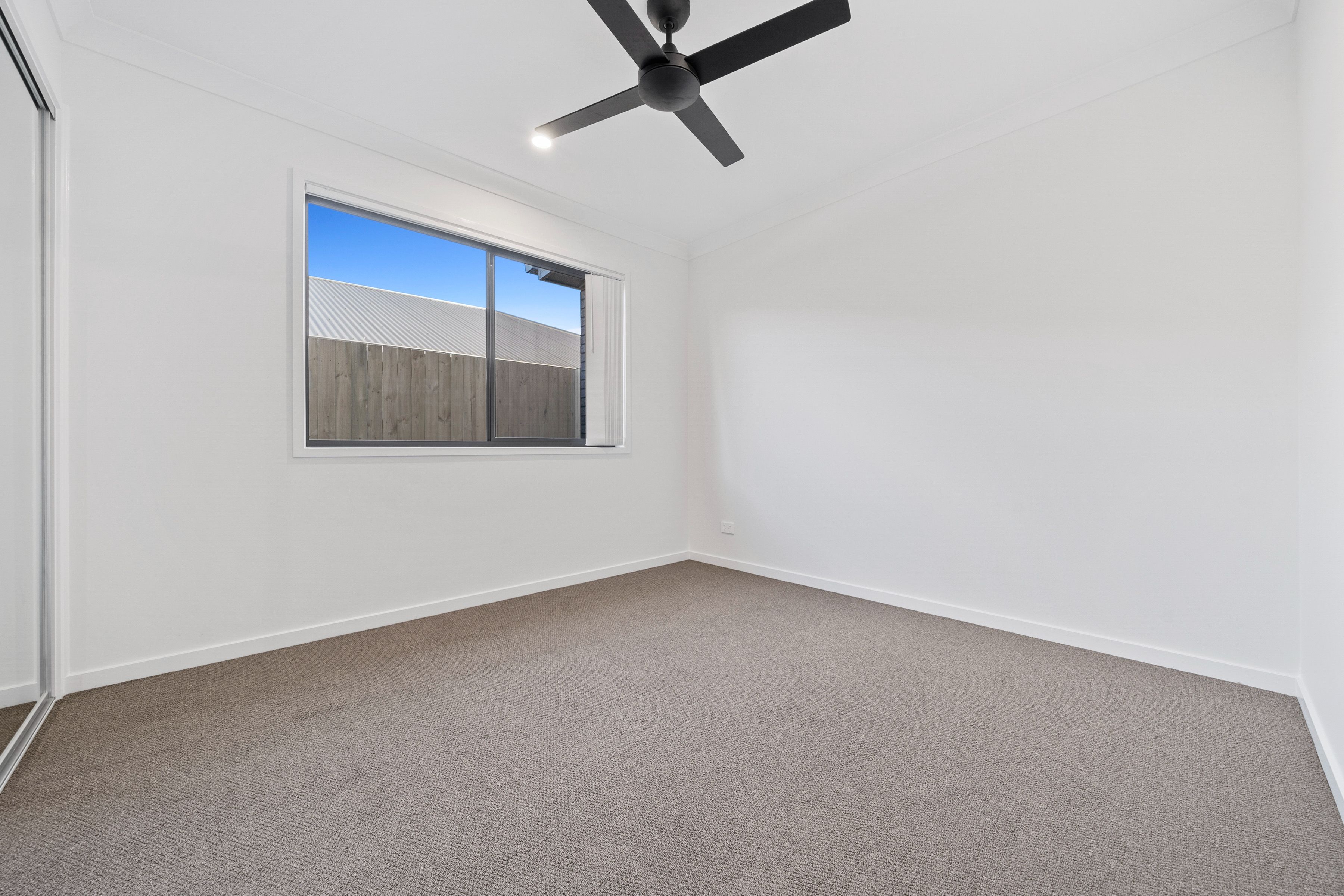 32 Springbrook Street — photo 6 of 9