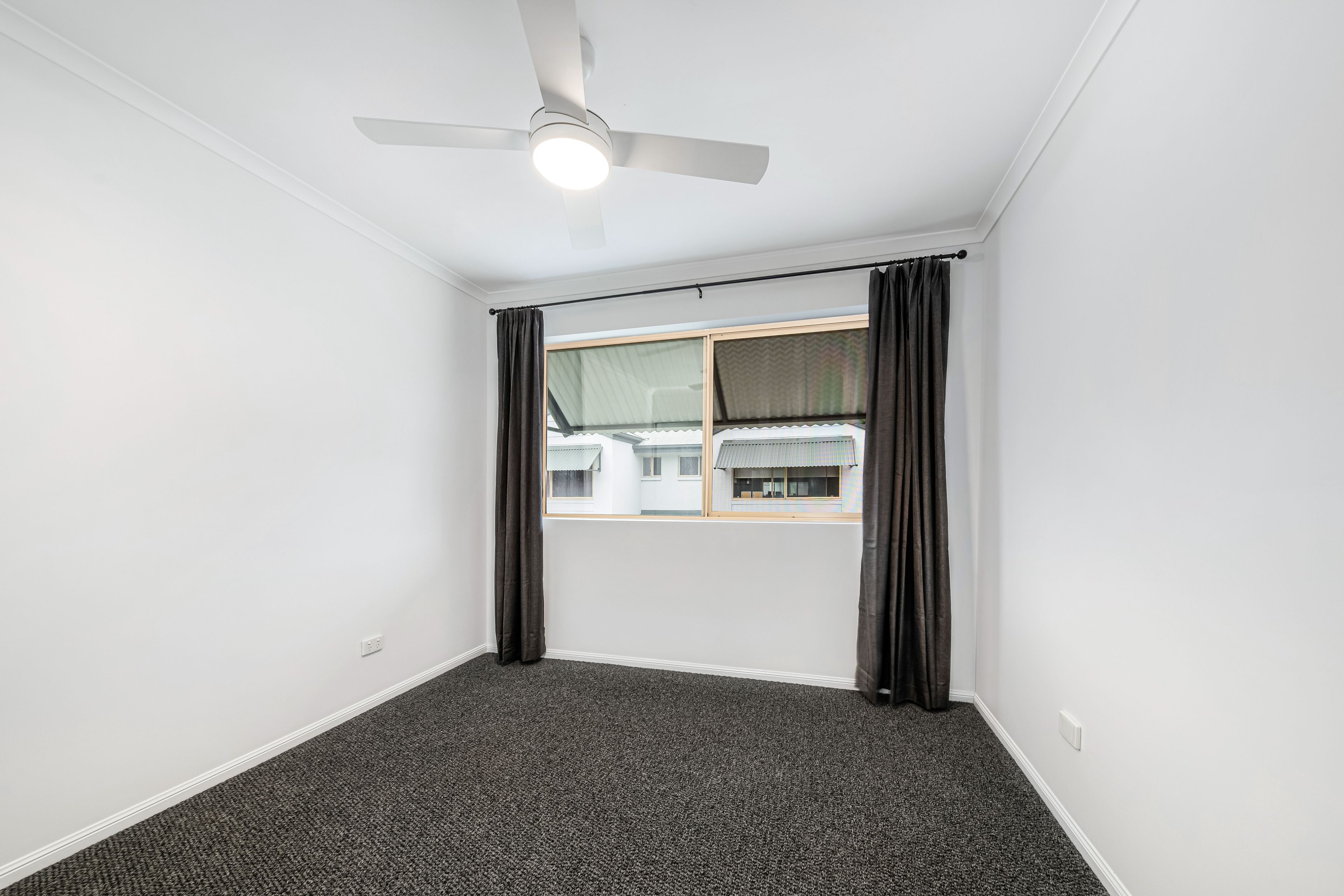 1/38 Dalton Drive — photo 6 of 8
