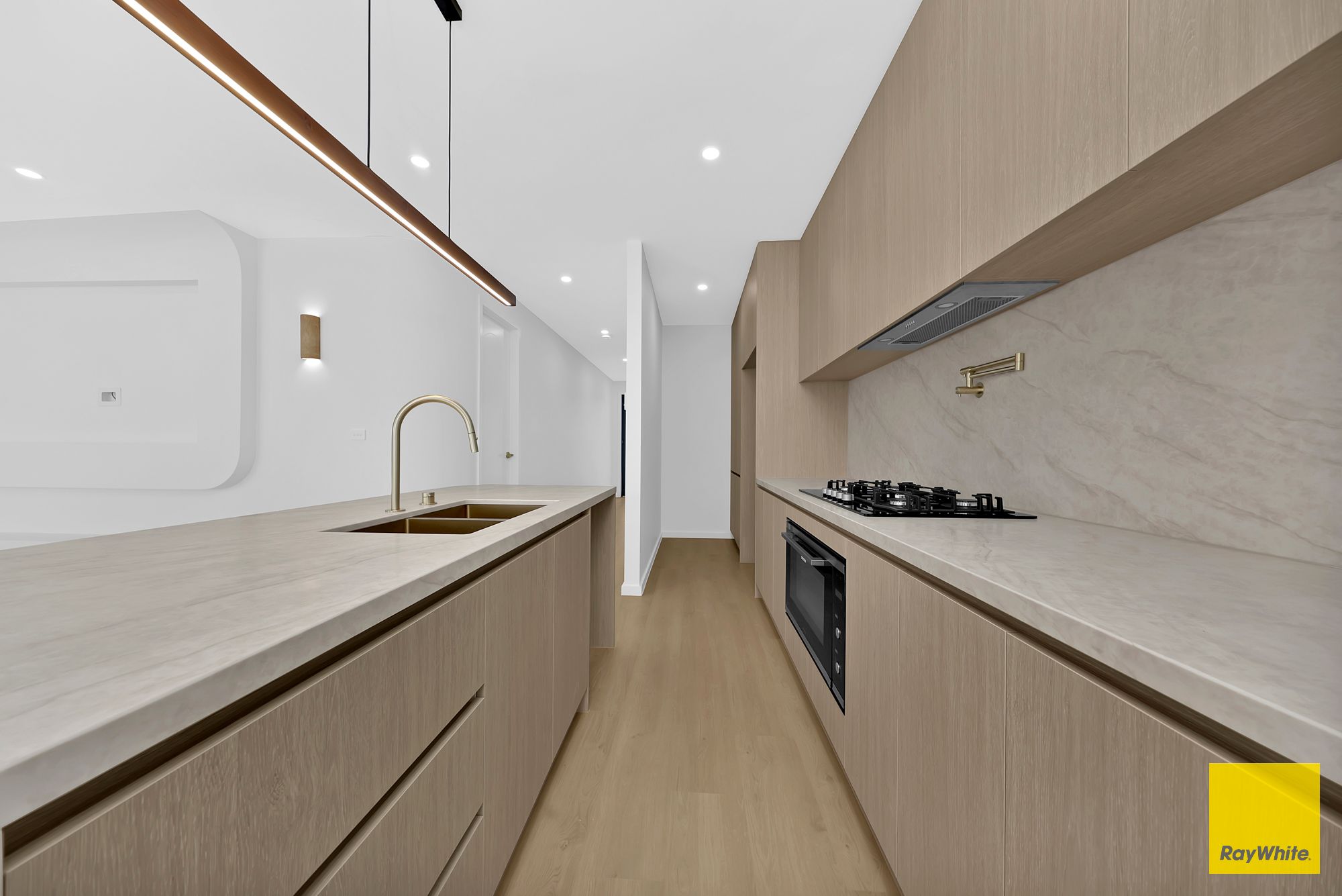 21 Stork Street — photo 4 of 11