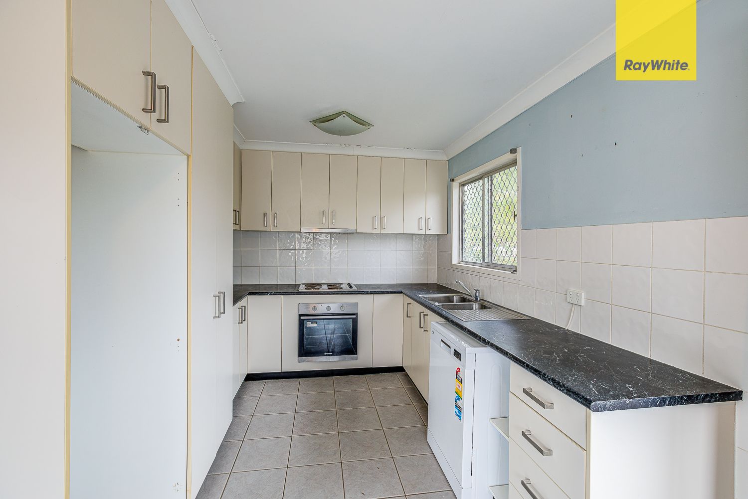 42 Elm Avenue, Woodridge, QLD 4114