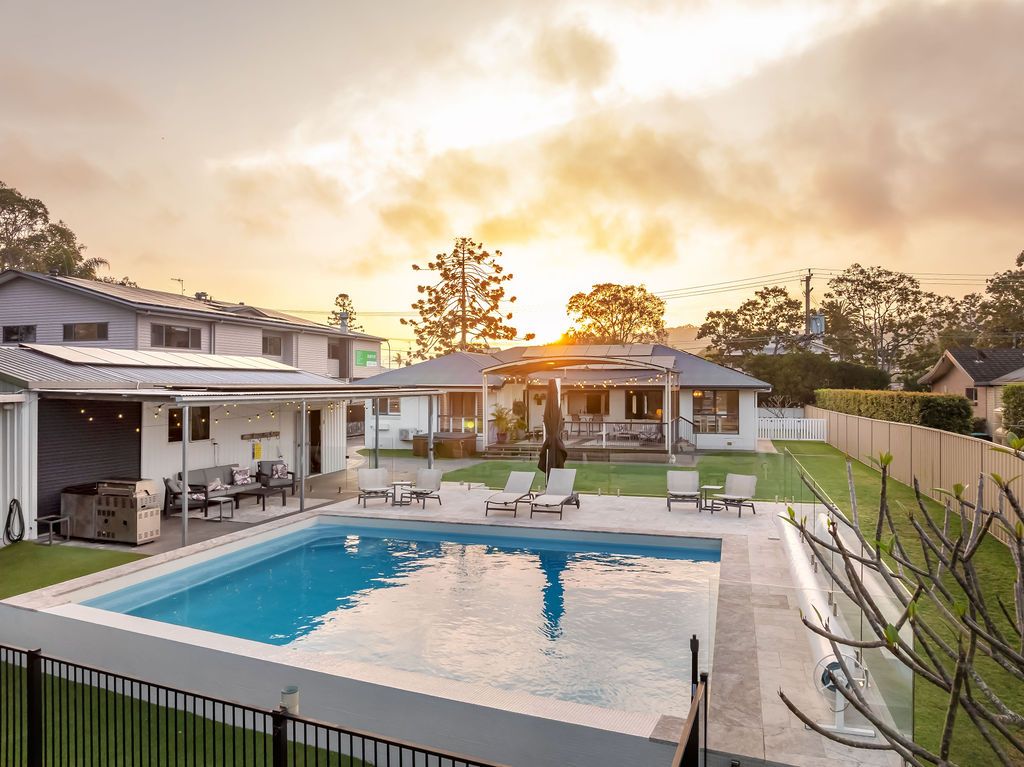 32 Tallebudgera Creek Road — photo 4 of 26