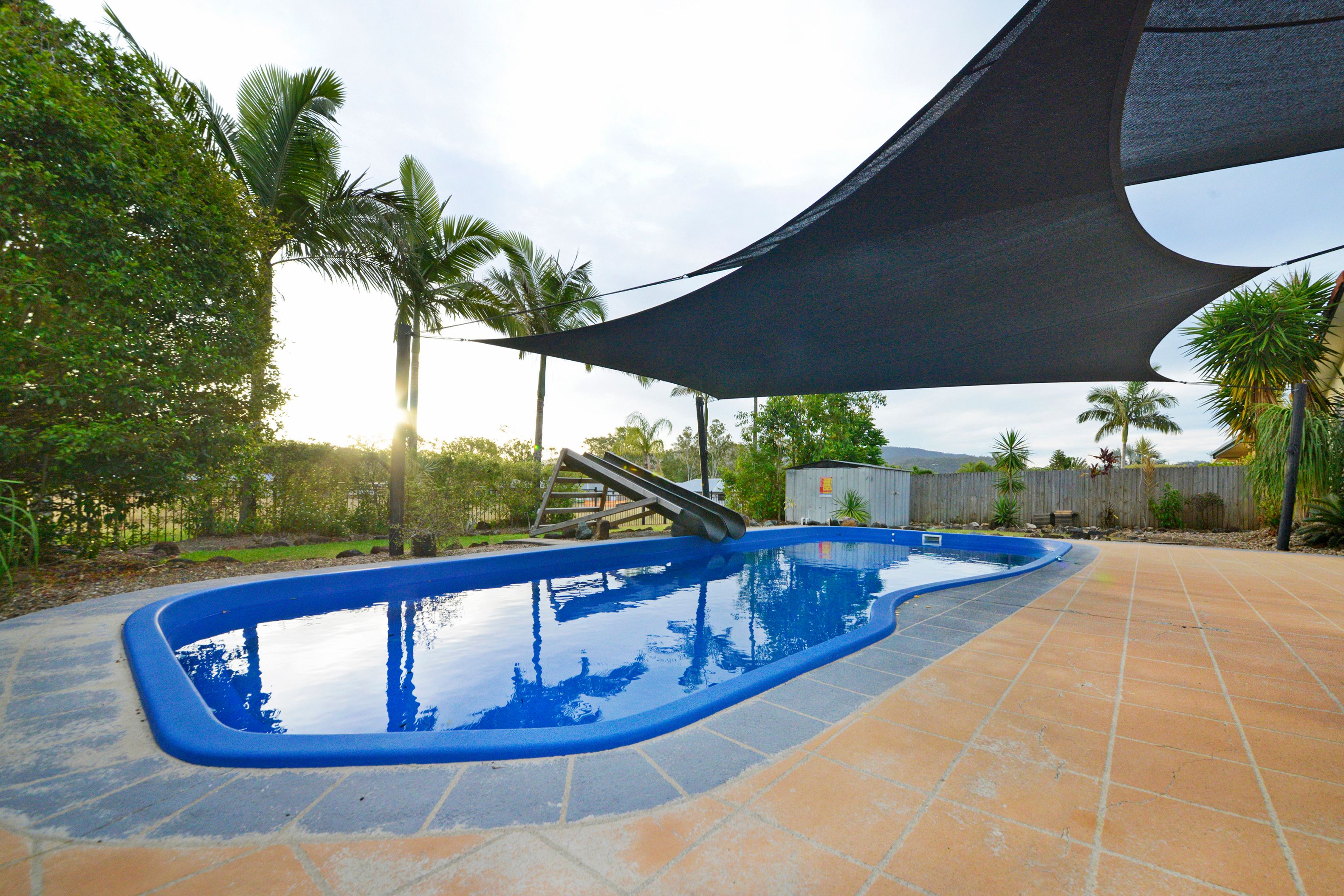 30 Valley Drive, Cannonvale QLD 4802