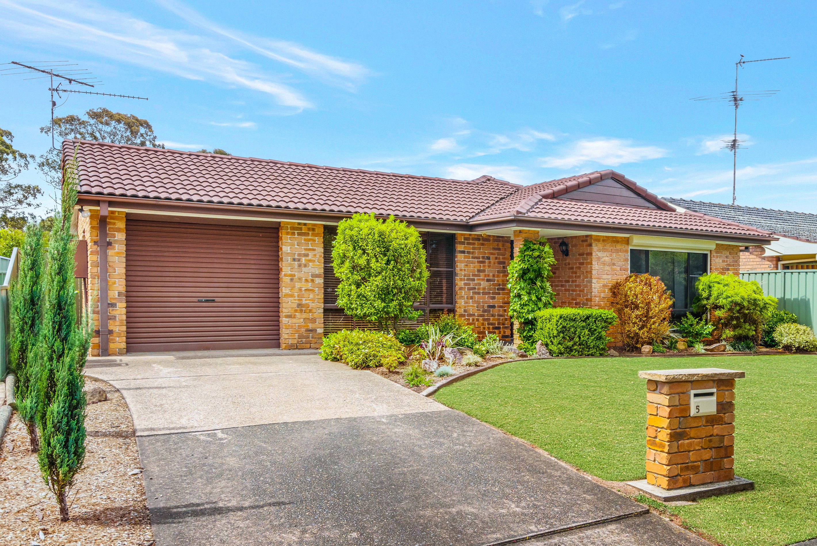5 Lofty Crescent, Bossley Park, NSW 2176