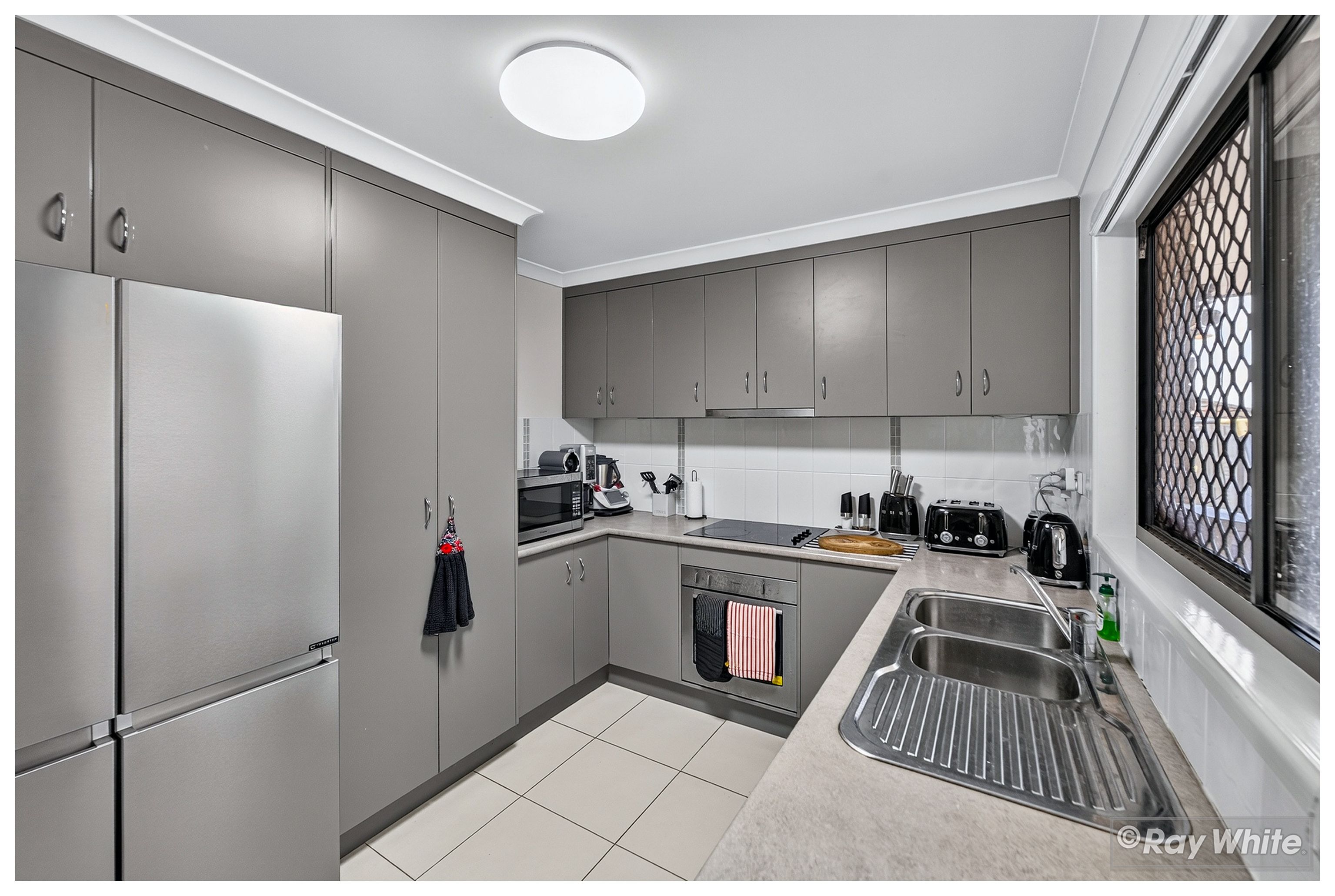 19 Doongarra Crescent — photo 3 of 30