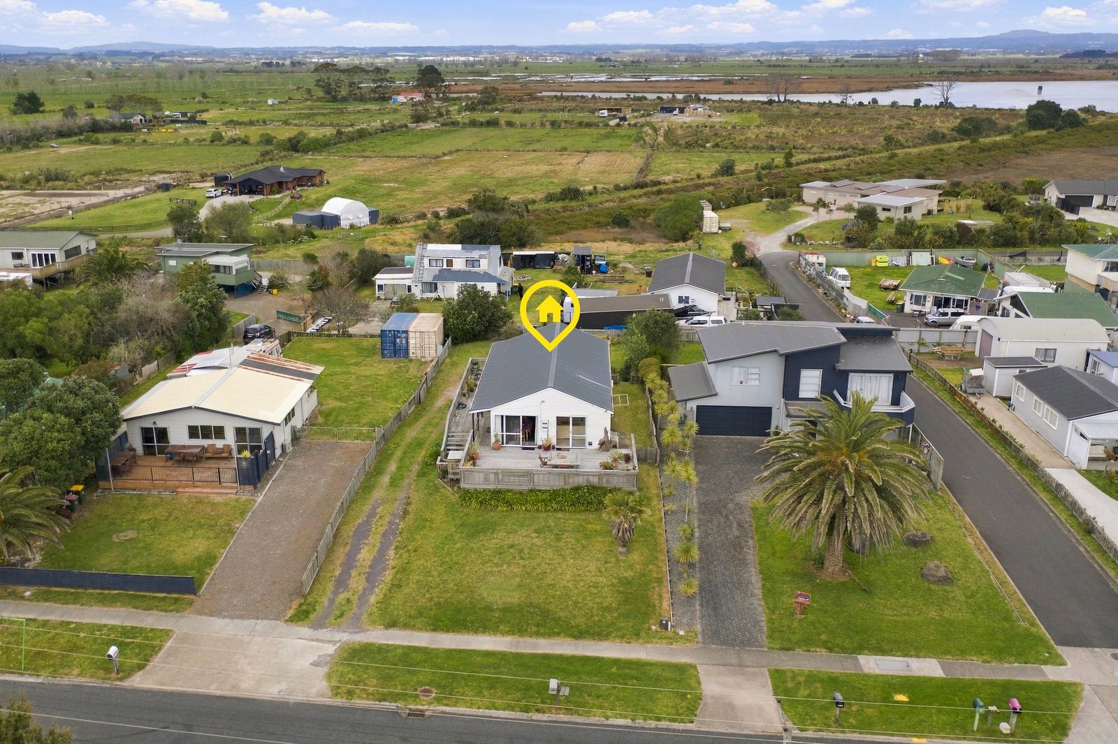 484 Pukehina Parade, Pukehina Beach, Western Bay Of Plenty District