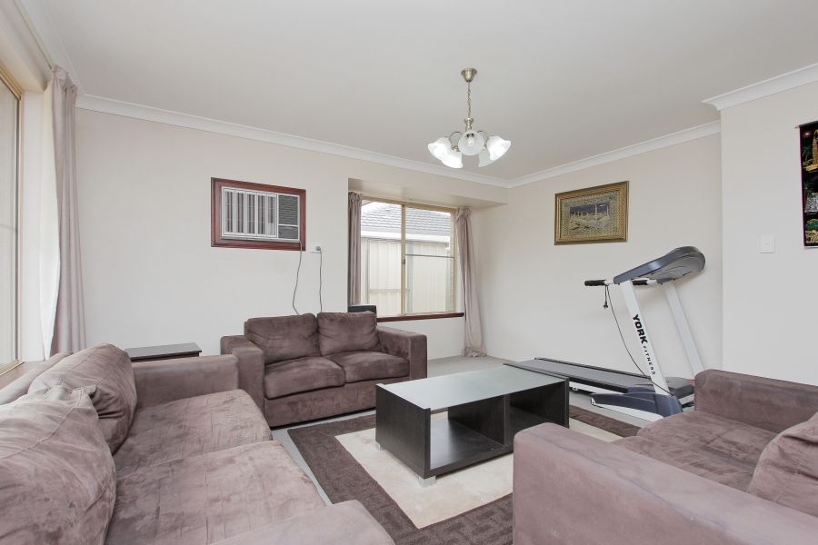 11 Waratah Road, Morley, WA 6062