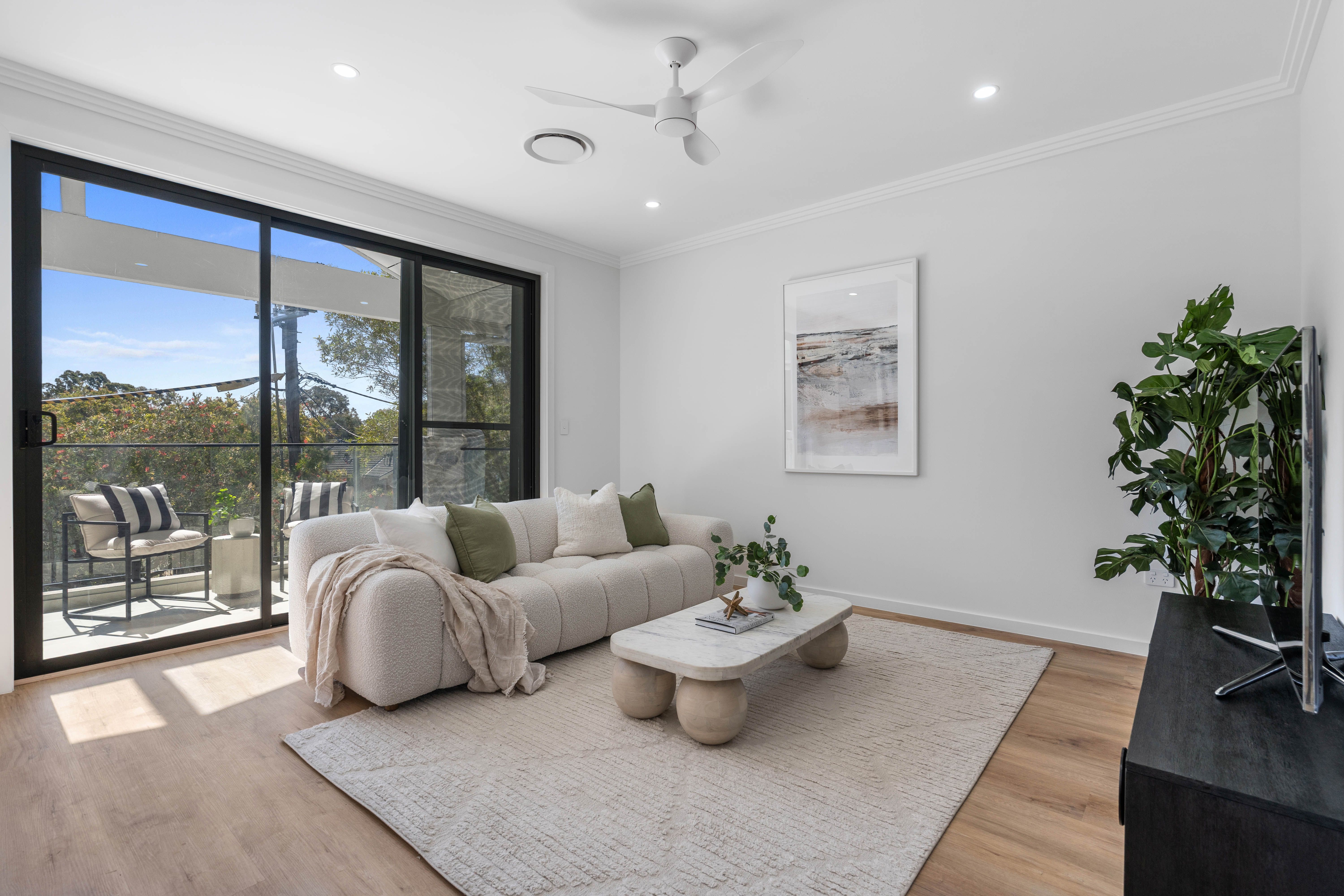 33 Baker Street — photo 9 of 15