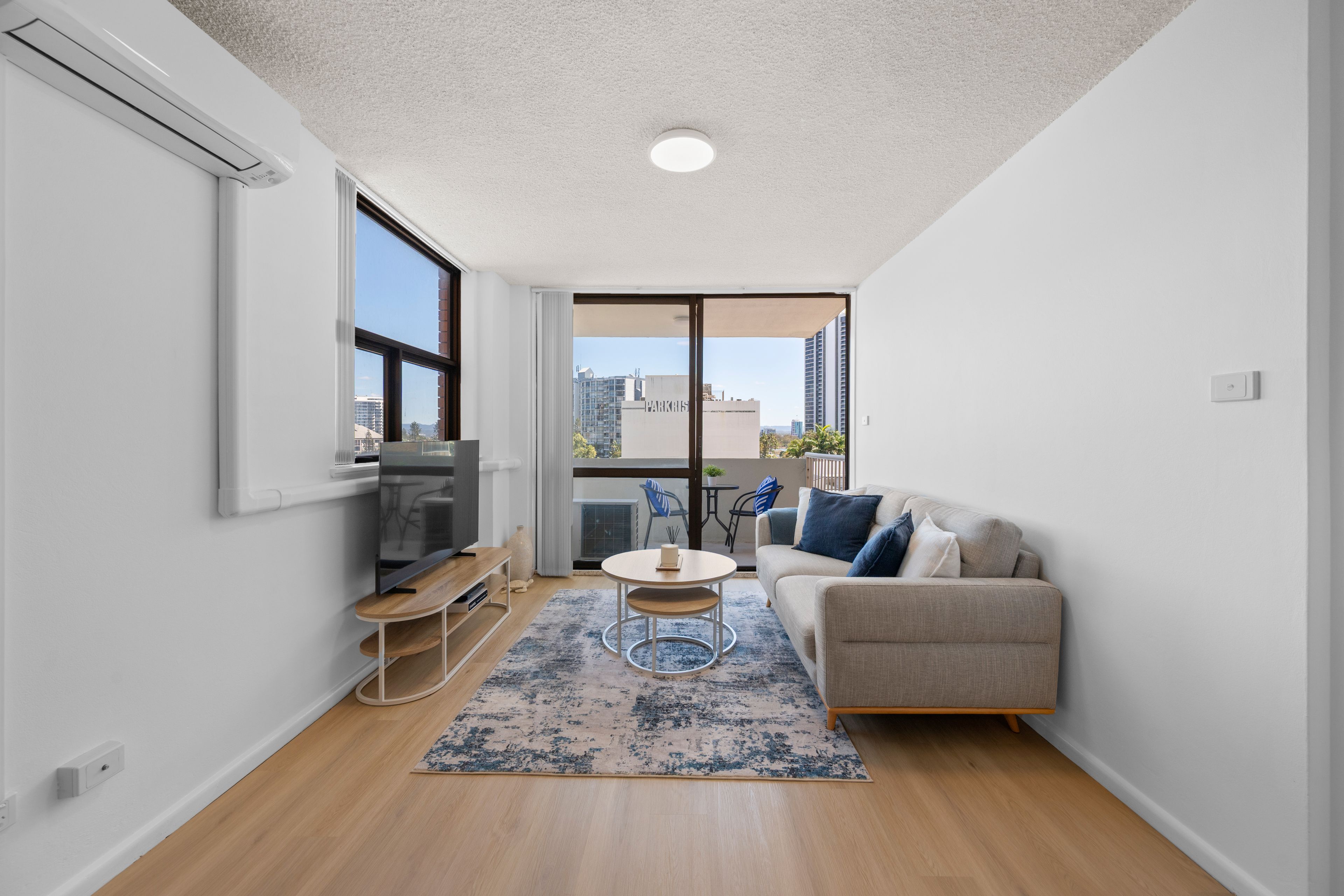 49/3049 Surfers Paradise Boulevard — photo 5 of 12