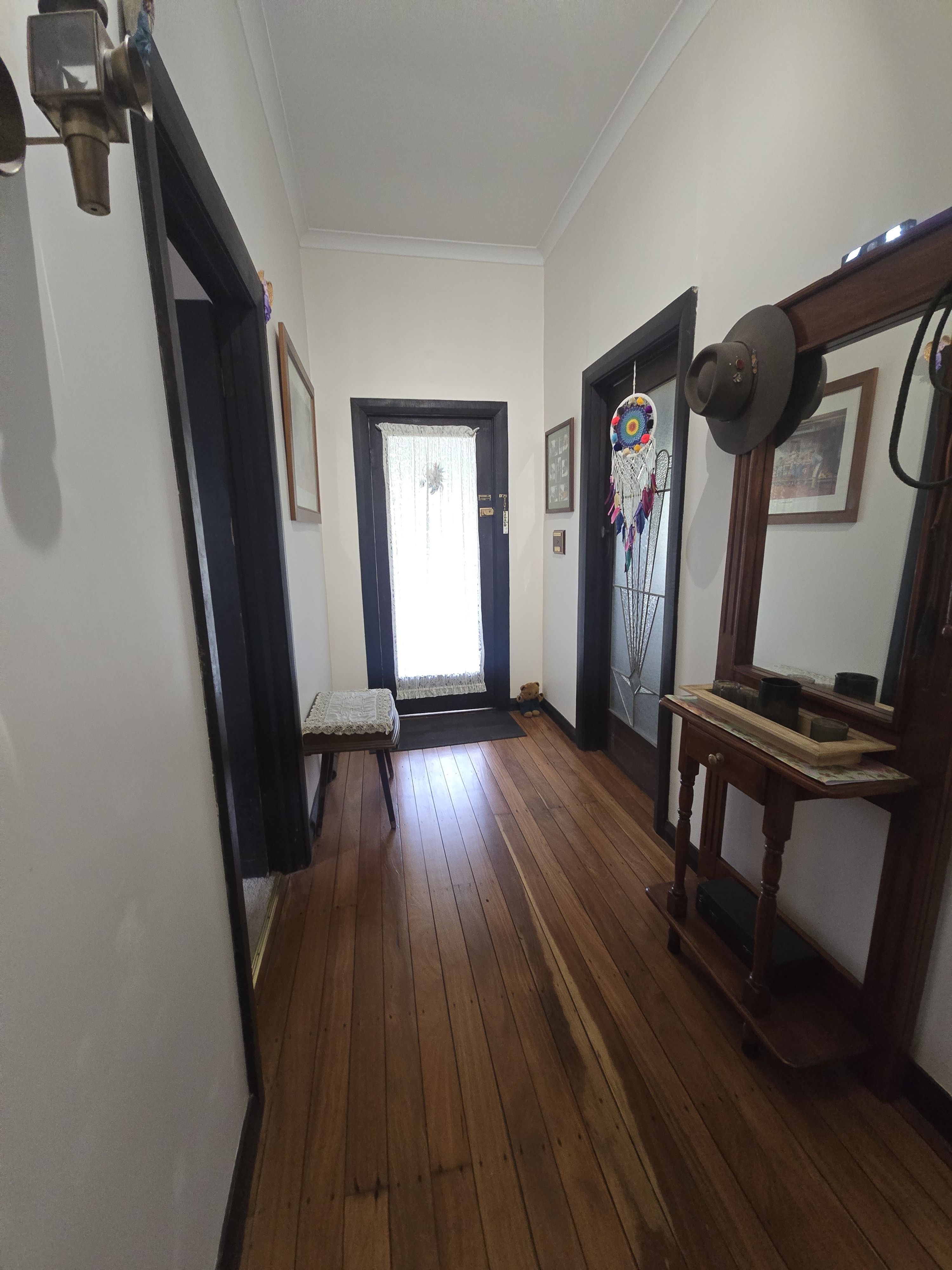 11 Deane Street — photo 4 of 30