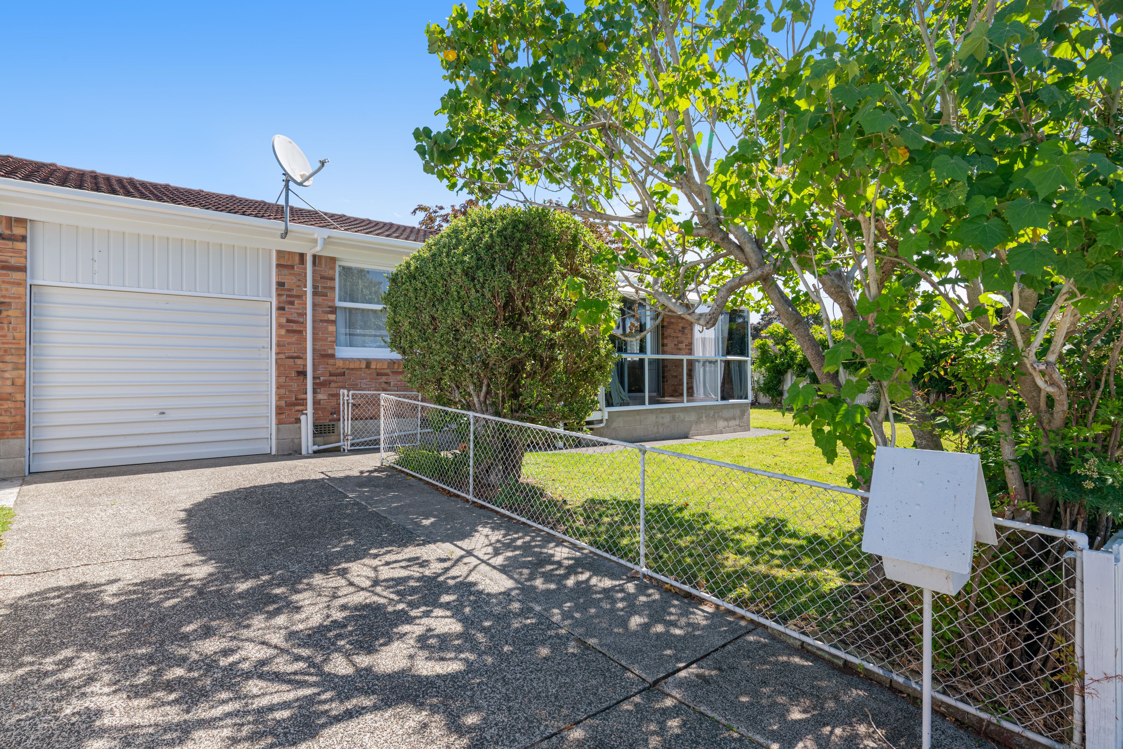 1A The Circle, Manly, Rodney