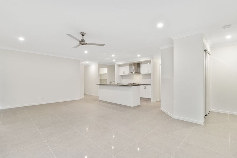 17 Rhea De Wit Drive, Ripley, QLD 4306
