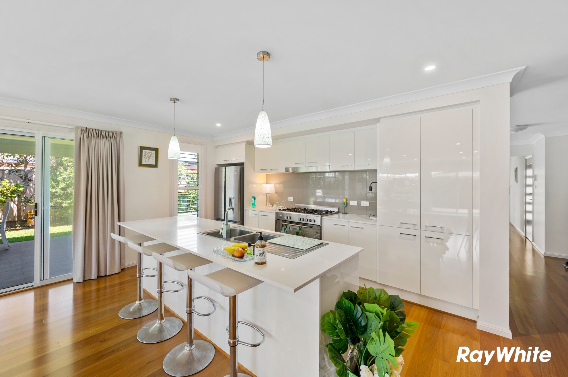 8 Caitlin Crescent, Broulee, NSW 2537